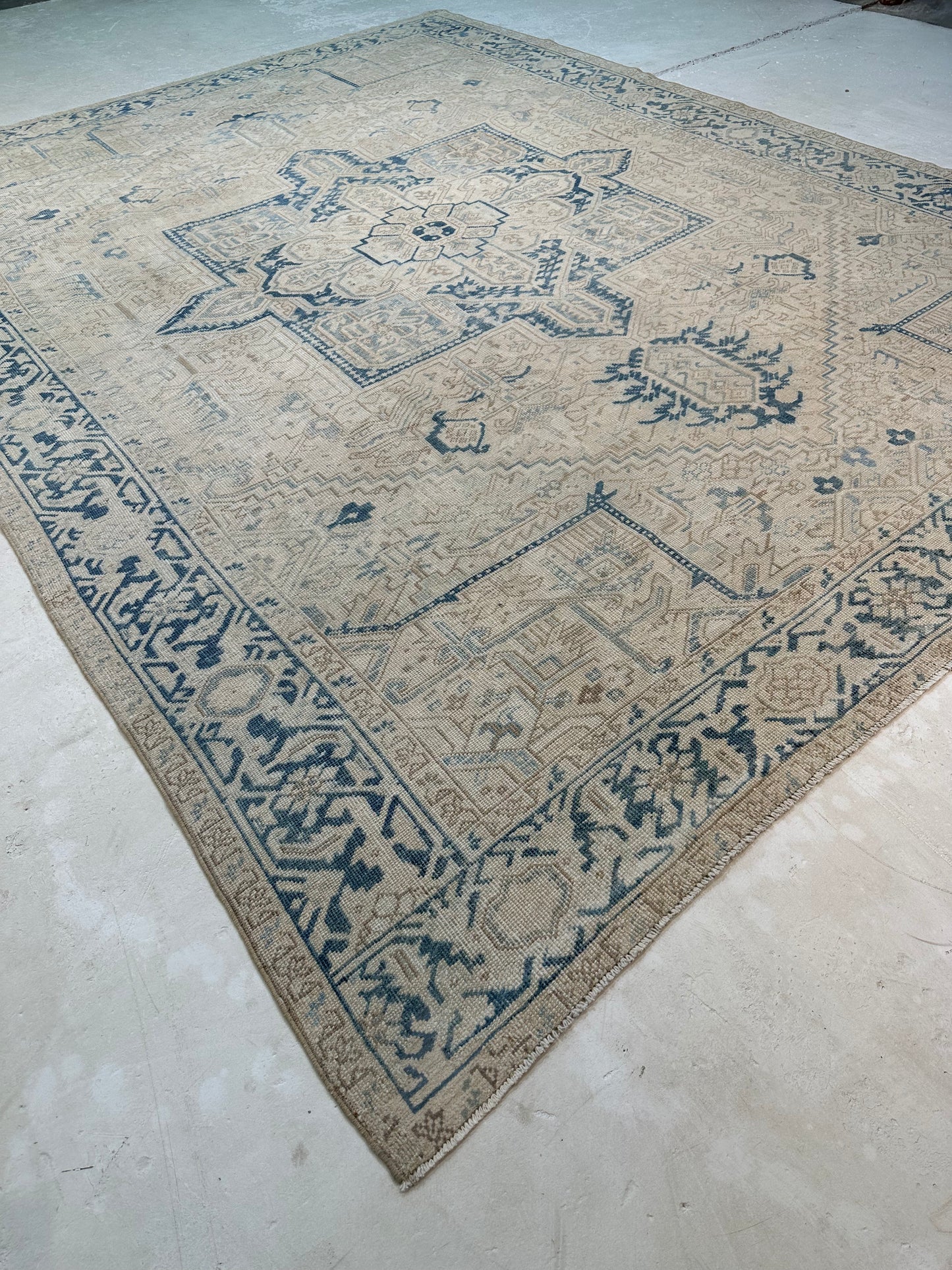 Antique Hand-Knotted Wool Rug Heriz 9'4" x 12'6"