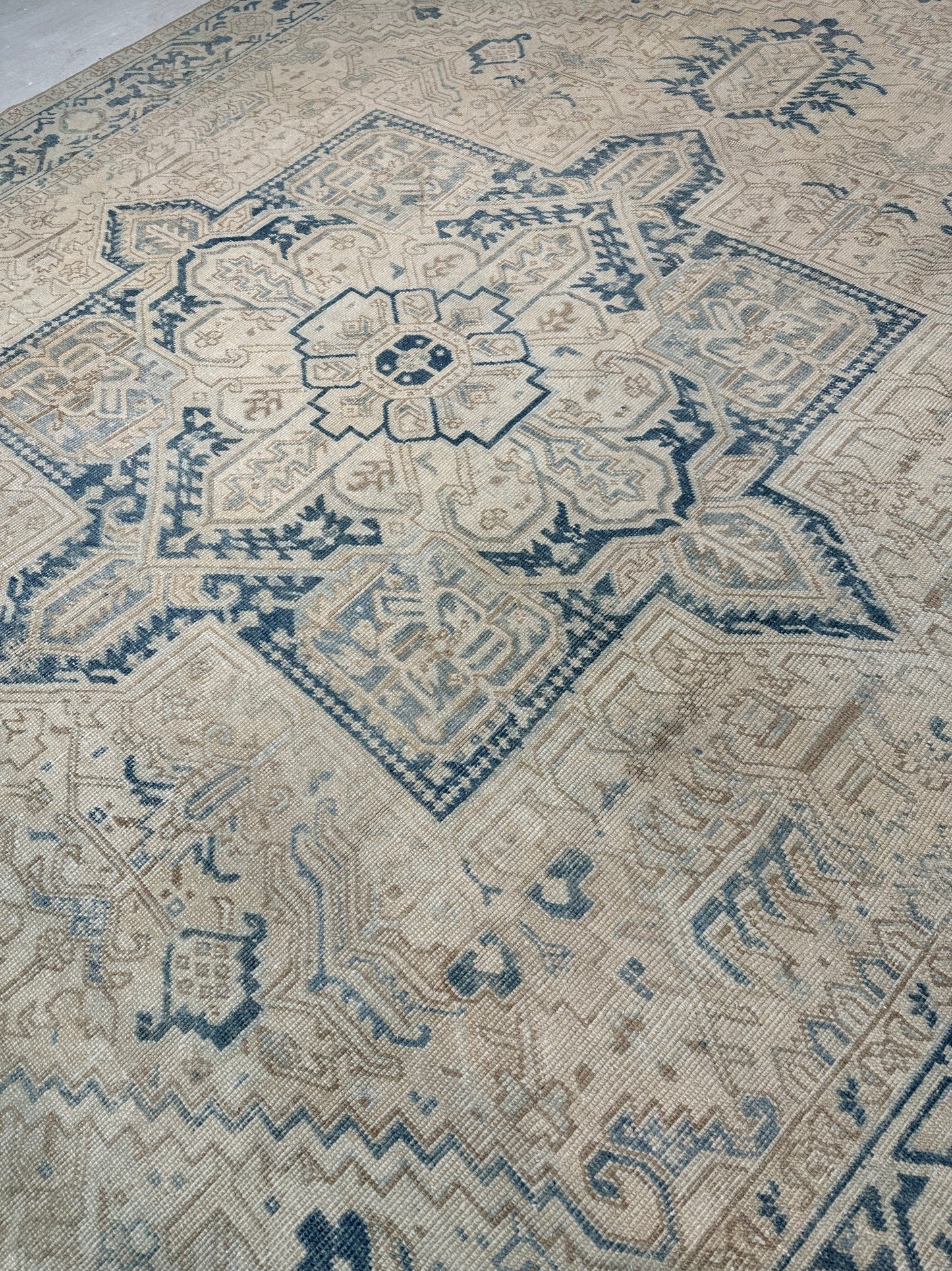 Antique Hand-Knotted Wool Rug Heriz 9'4" x 12'6"