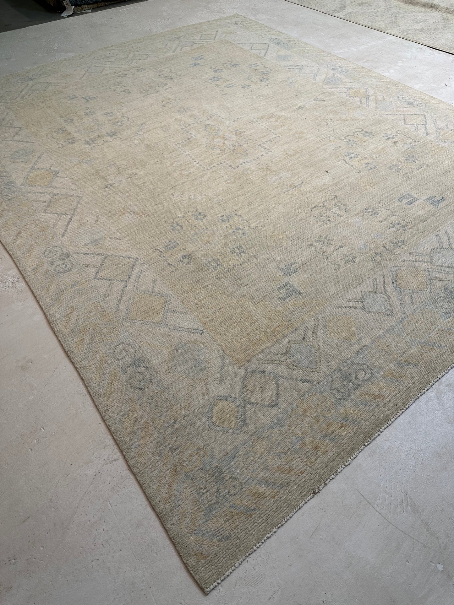 Hand-Knotted Wool Rug Turkish Oushak 7'10" x 9'11"