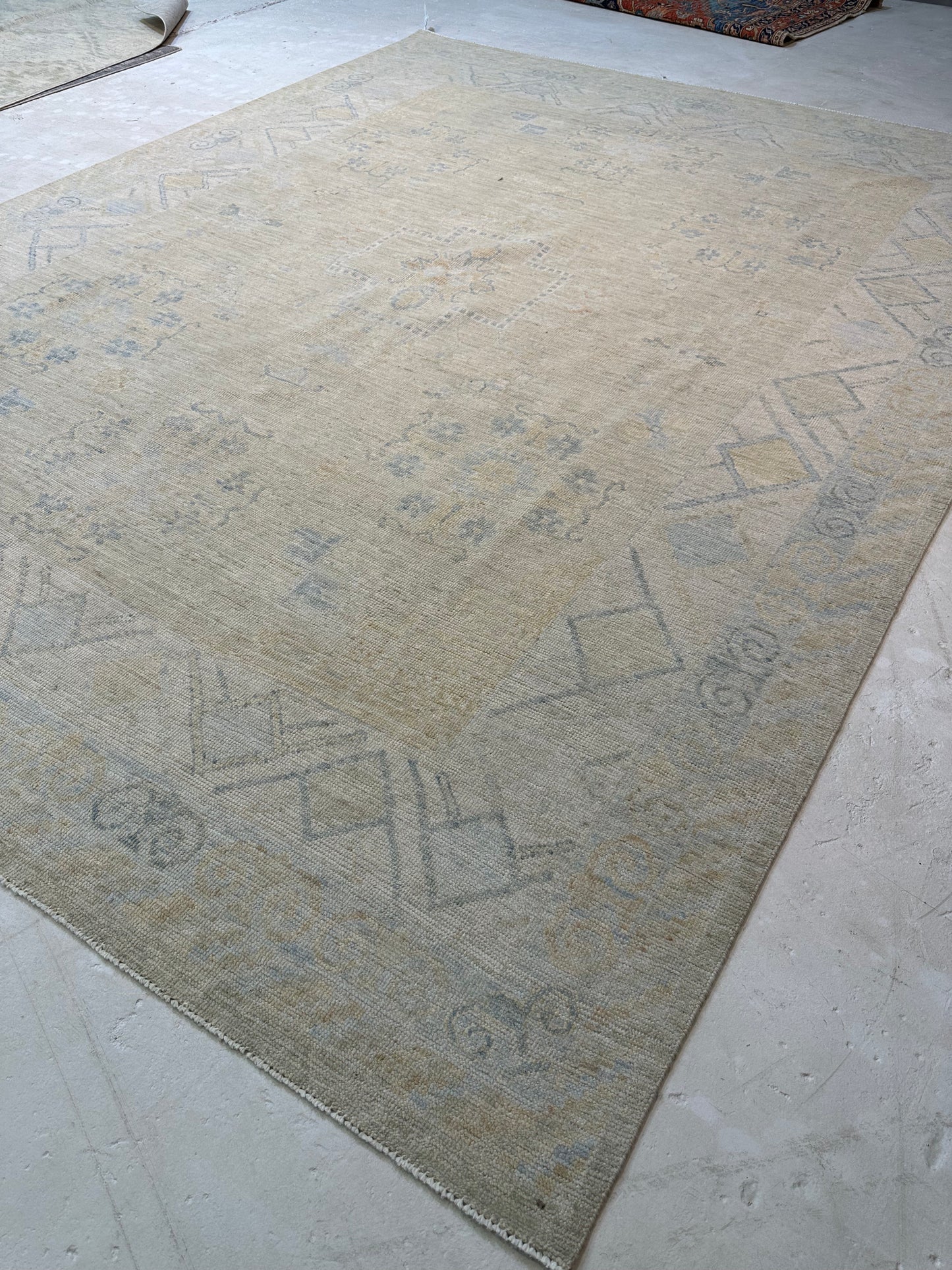 Hand-Knotted Wool Rug Turkish Oushak 7'10" x 9'11"