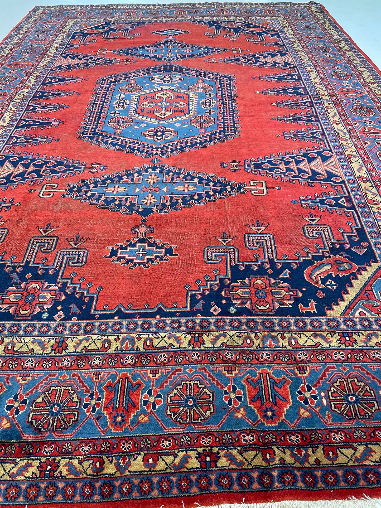 Hand-Knotted Wool Rug Vis 11' x 16'6"