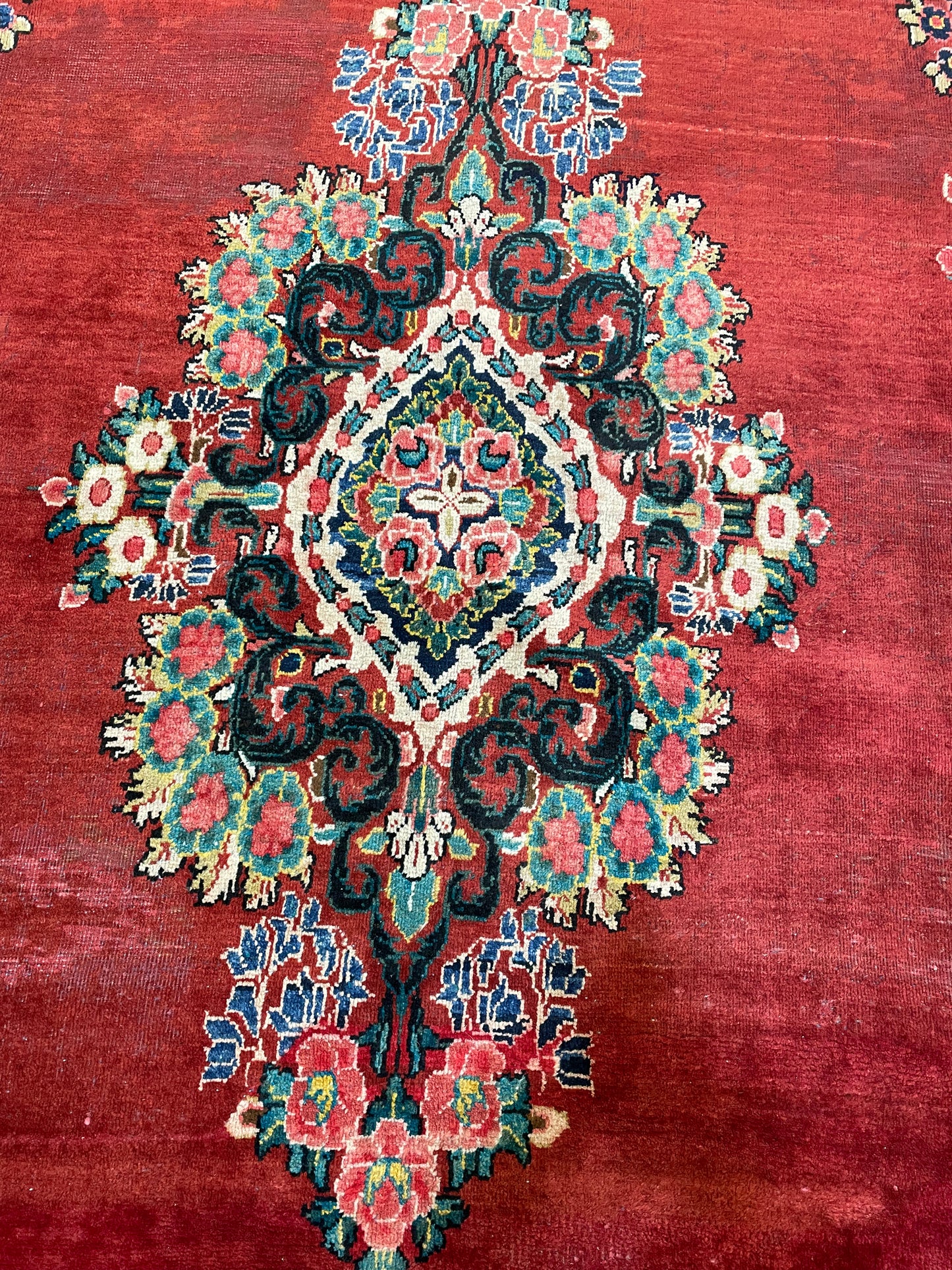 Hand-Knotted Wool Rug Mahal 10' x 17'5"