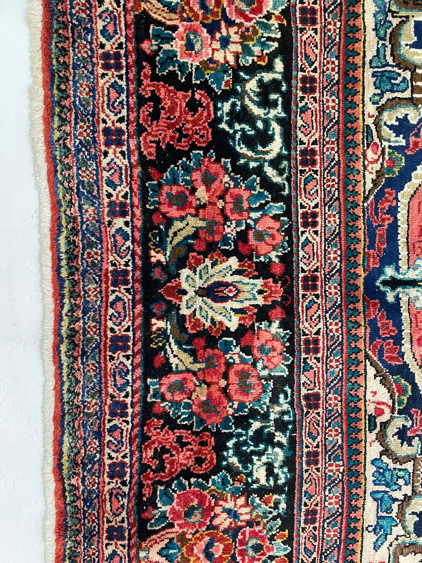 Hand-Knotted Wool Rug Mahal 10' x 17'5"