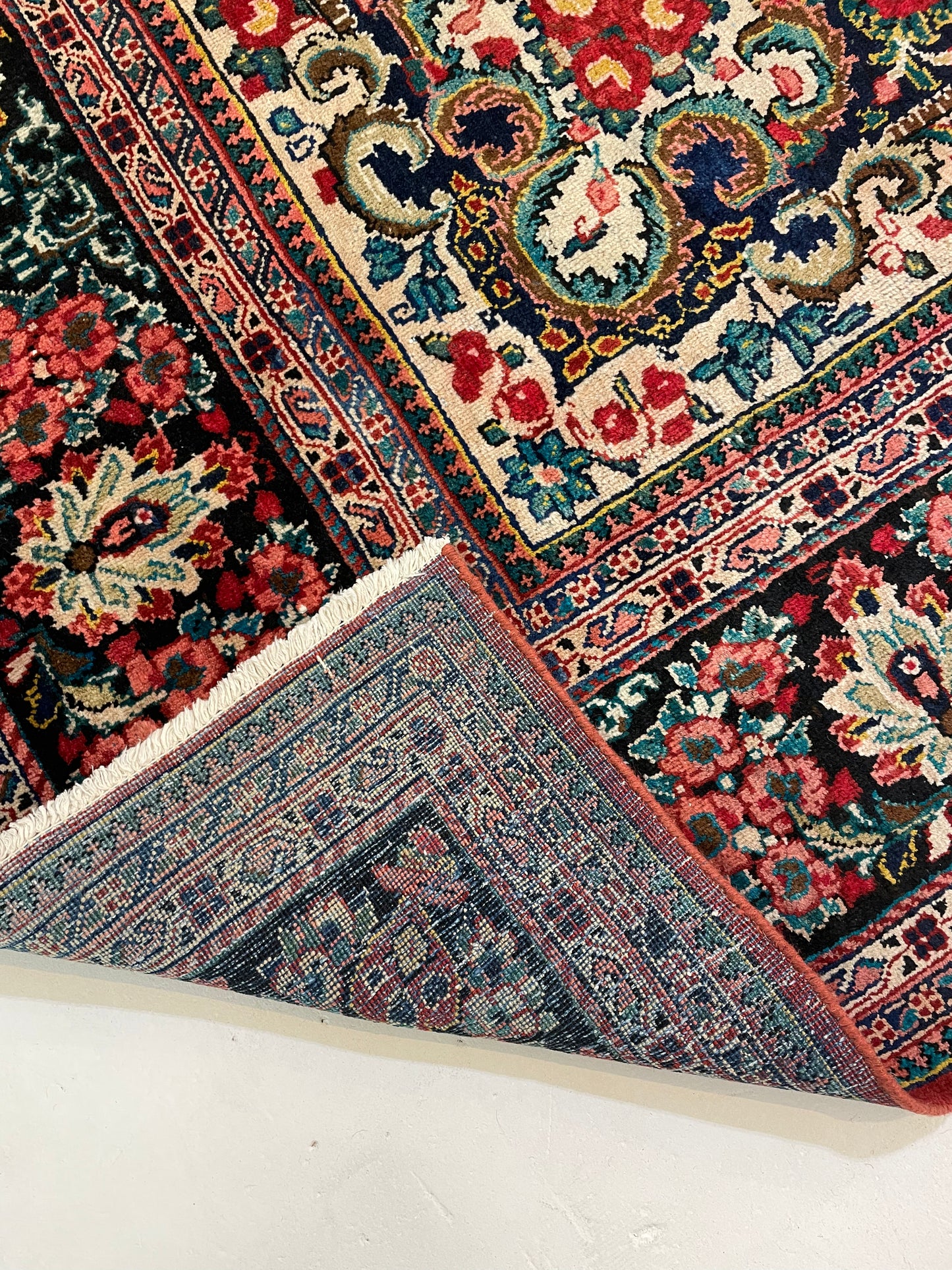 Hand-Knotted Wool Rug Mahal 10' x 17'5"