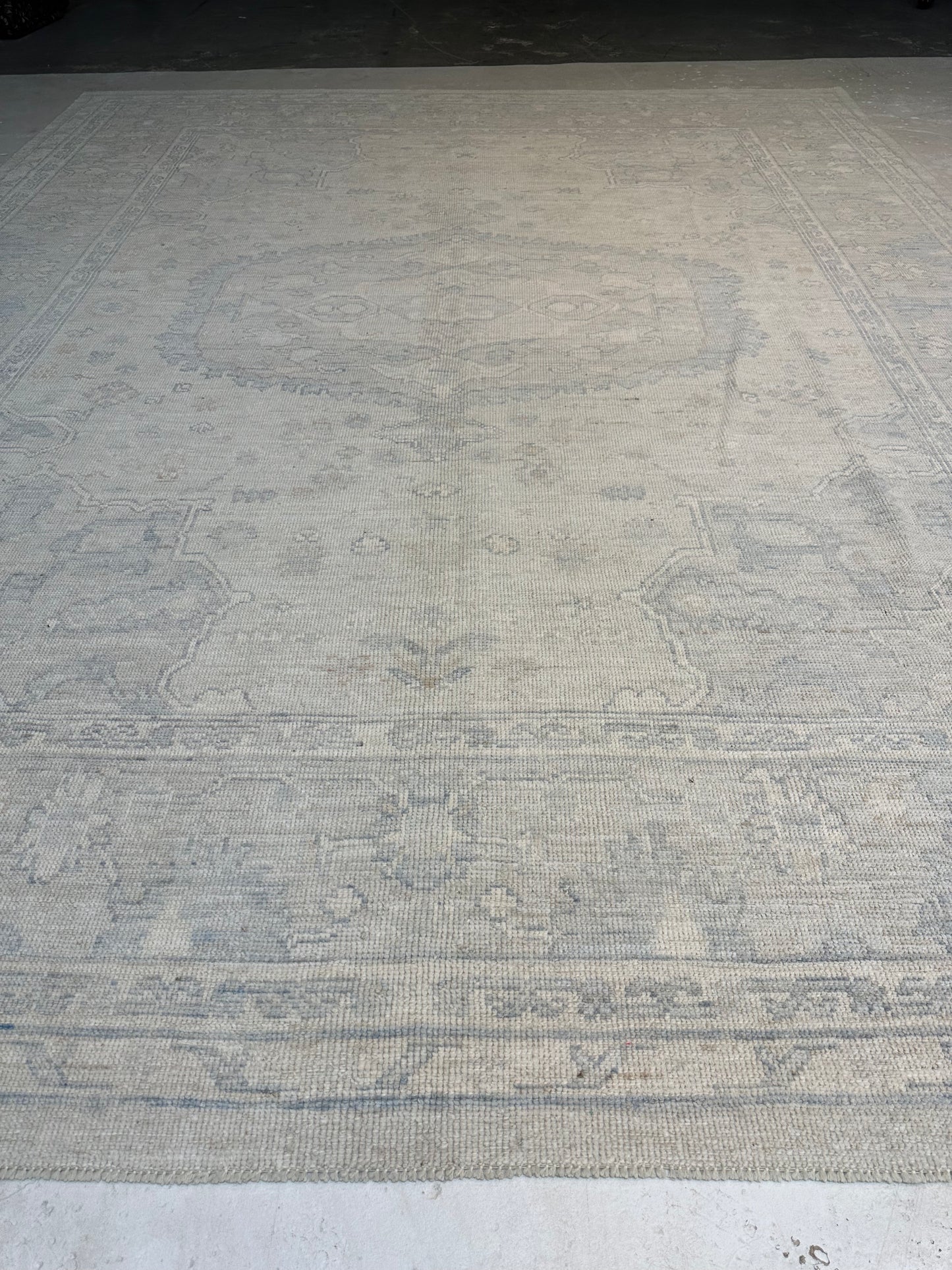 Hand-Knotted Wool Rug Turkish Oushak 8'10" x 11'5"