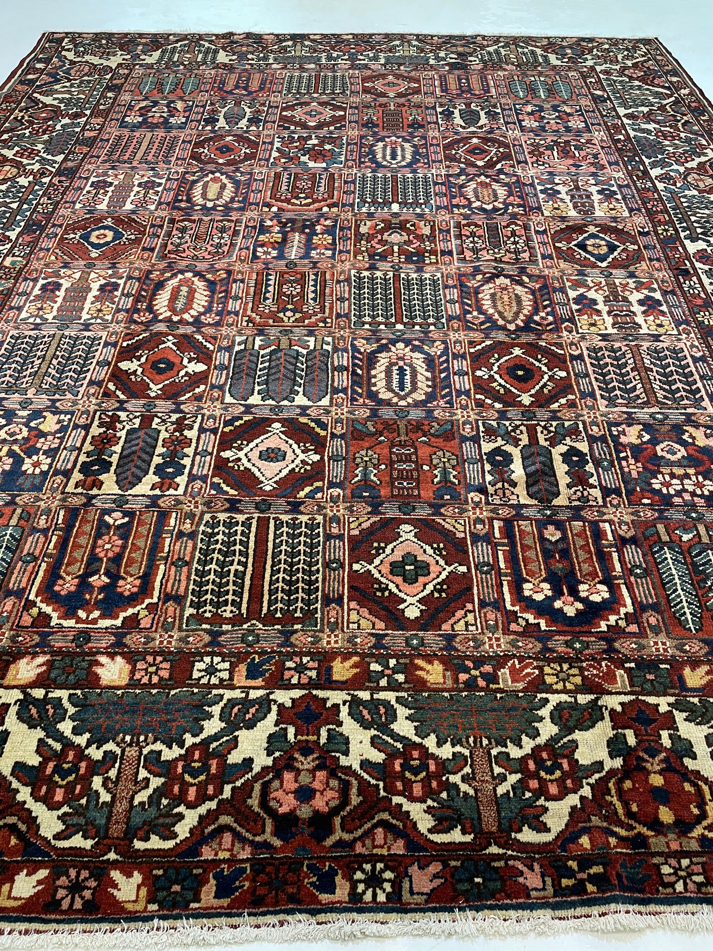 Hand-Knotted Wool Rug Bakhtiari Garden of Eden 10'4" x 13'