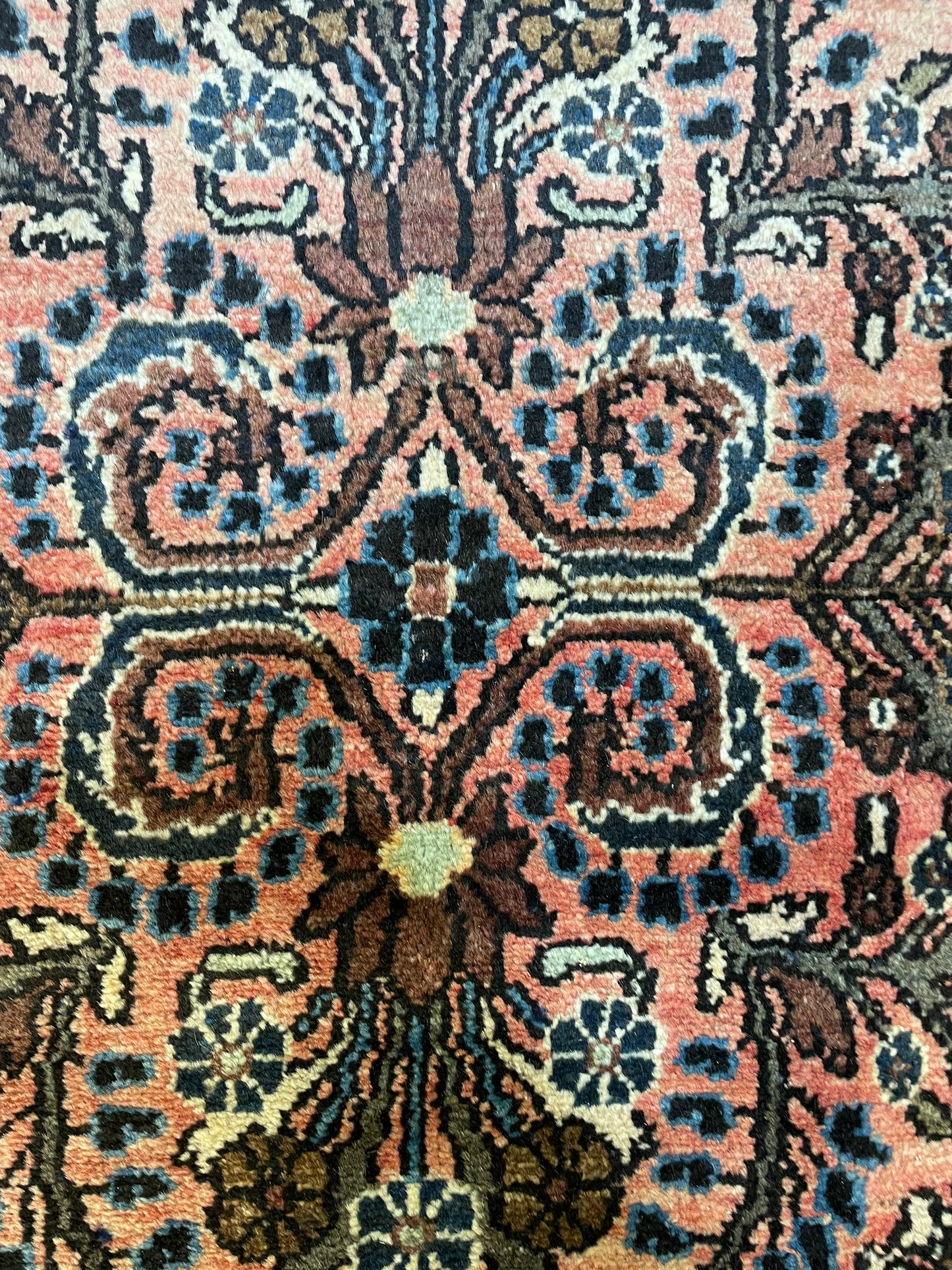 Hand-Knotted Wool Rug Mahal 8'8" x 11'8"