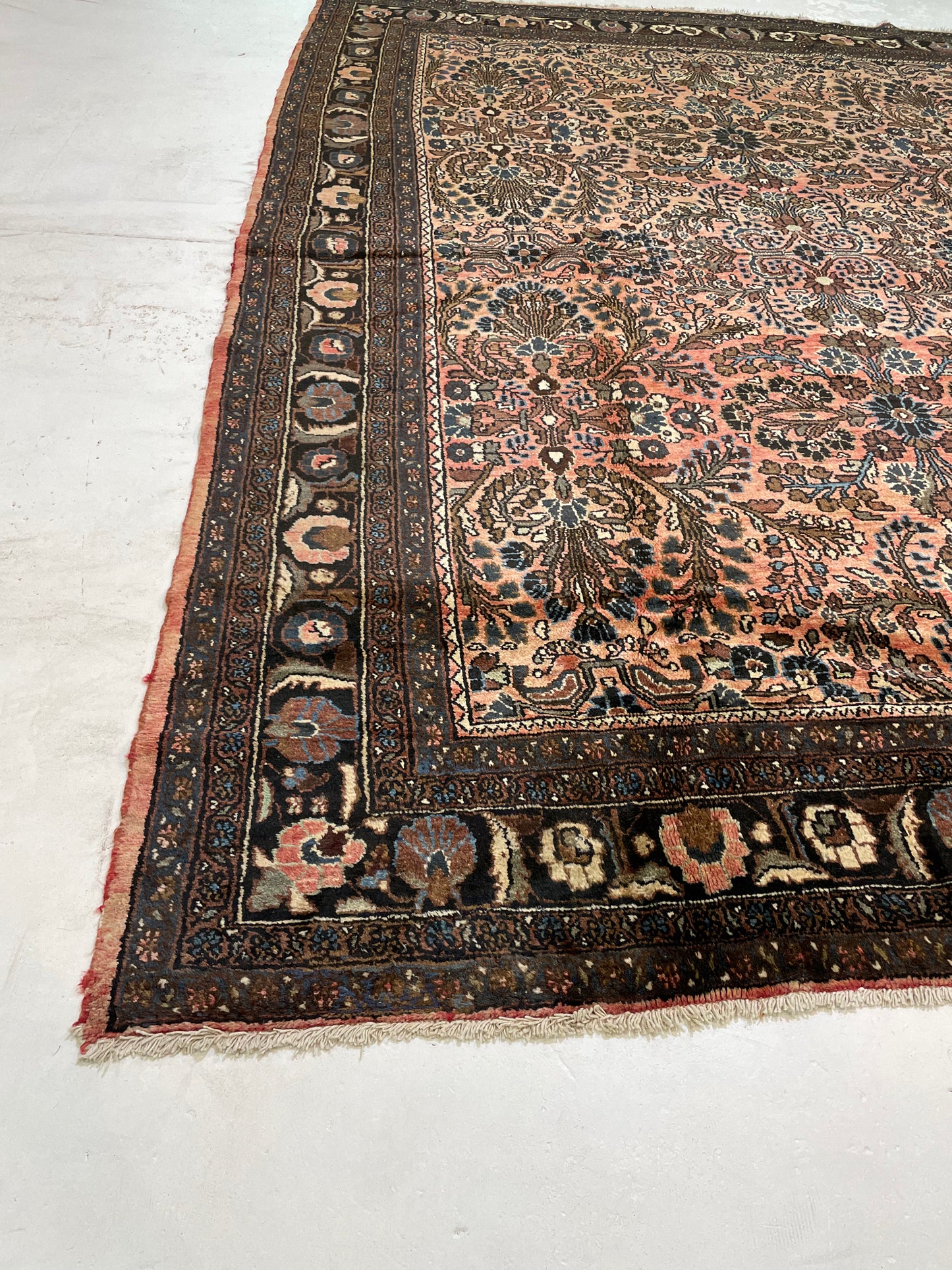 Hand-Knotted Wool Rug Mahal 8'8" x 11'8"
