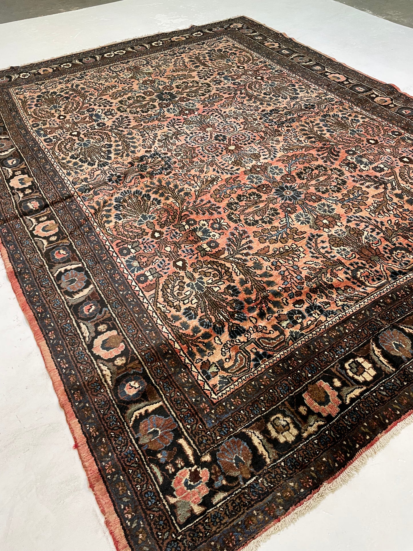 Hand-Knotted Wool Rug Mahal 8'8" x 11'8"
