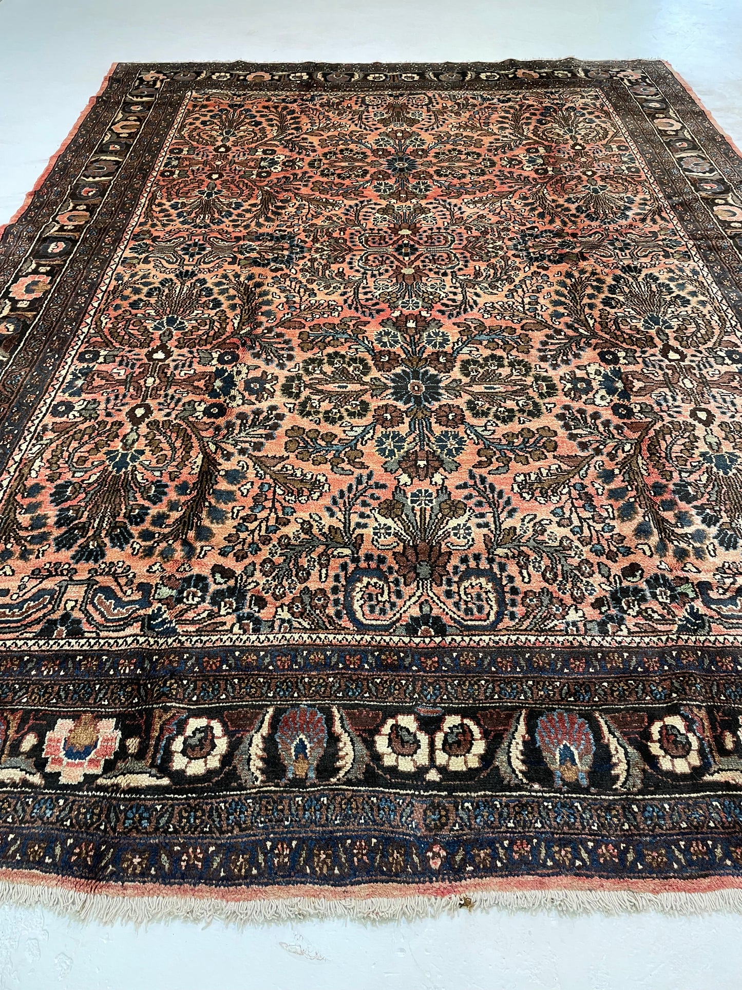 Hand-Knotted Wool Rug Mahal 8'8" x 11'8"