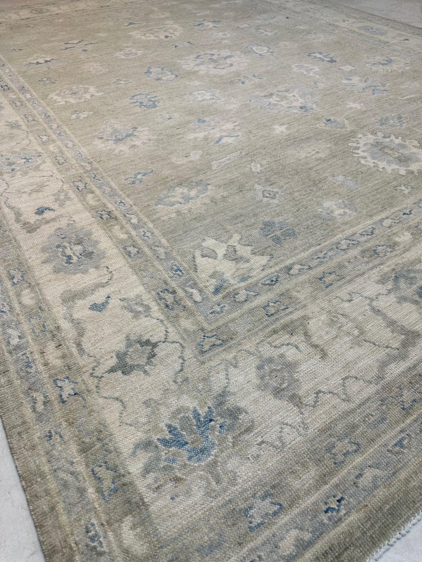 Hand-Knotted Wool Rug Turkish Oushak 7'8" x 10'5"
