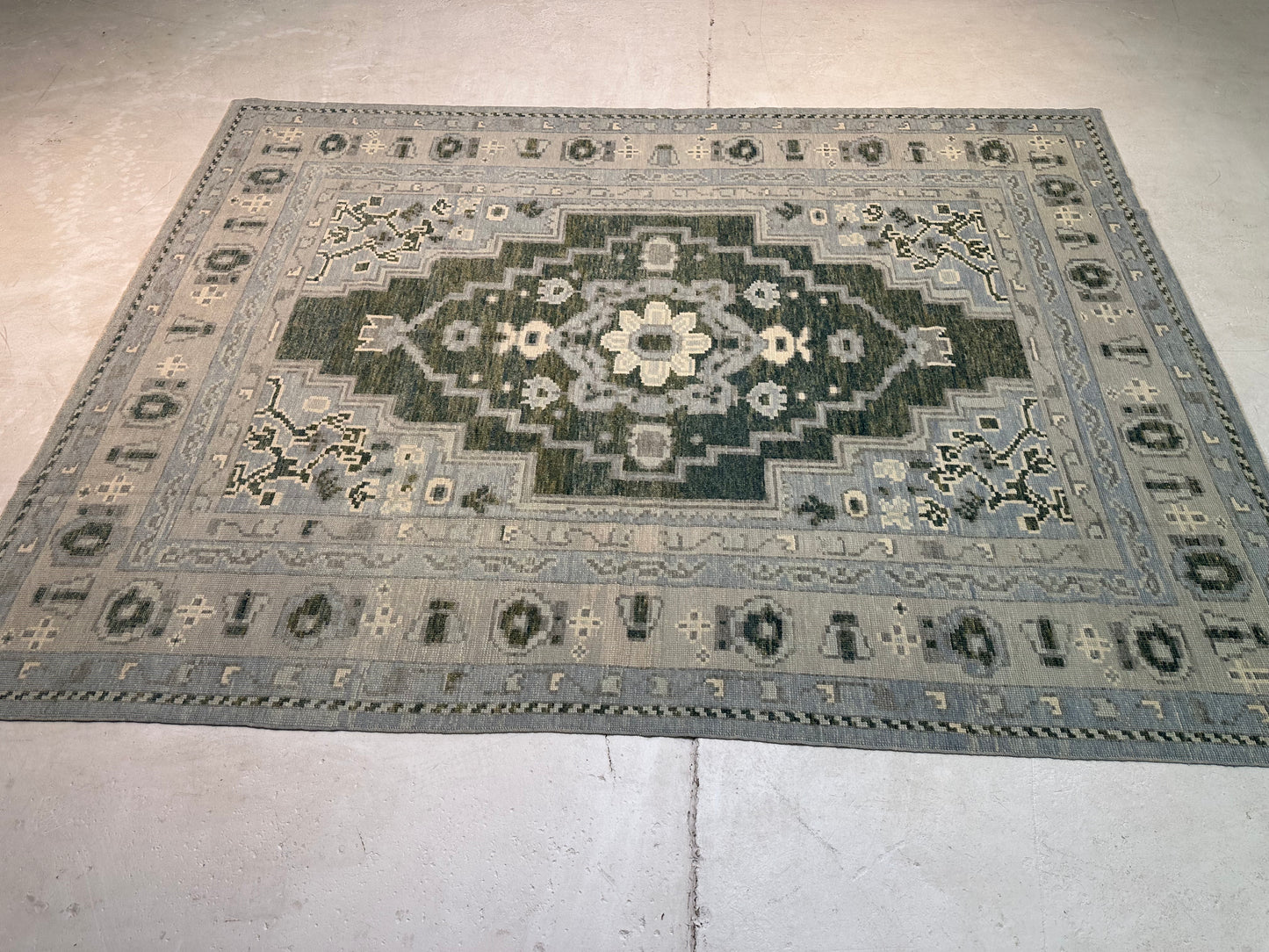 Hand-Knotted Wool Rug Turkish Oushak 9'3" x 12'2"
