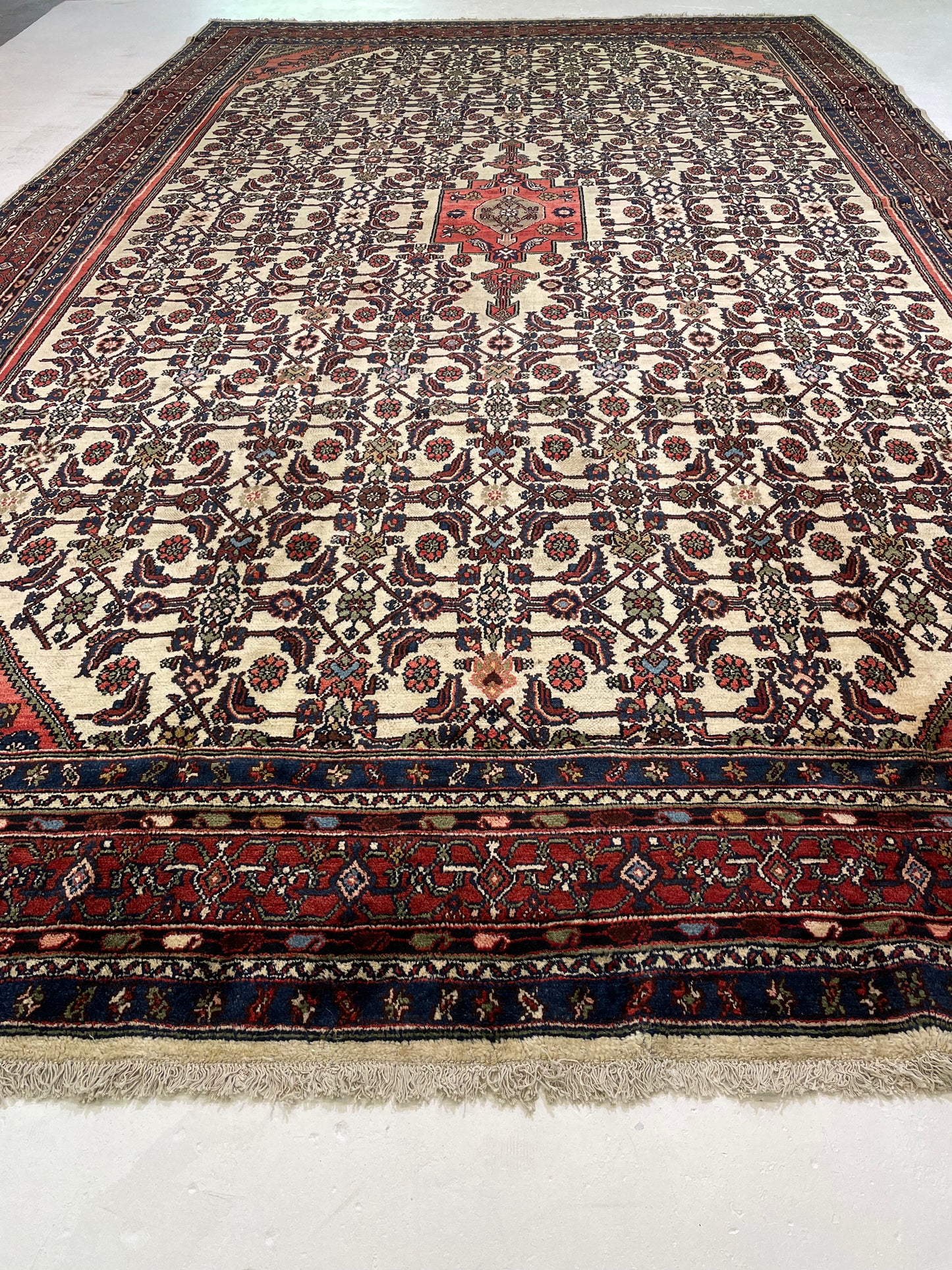 Hand-Knotted Wool Rug Bibikabad 11'2" x 17'8"