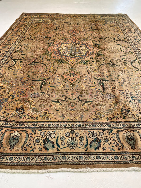 Hand-Knotted Wool Rug Tabriz 9'10" x 13'2"