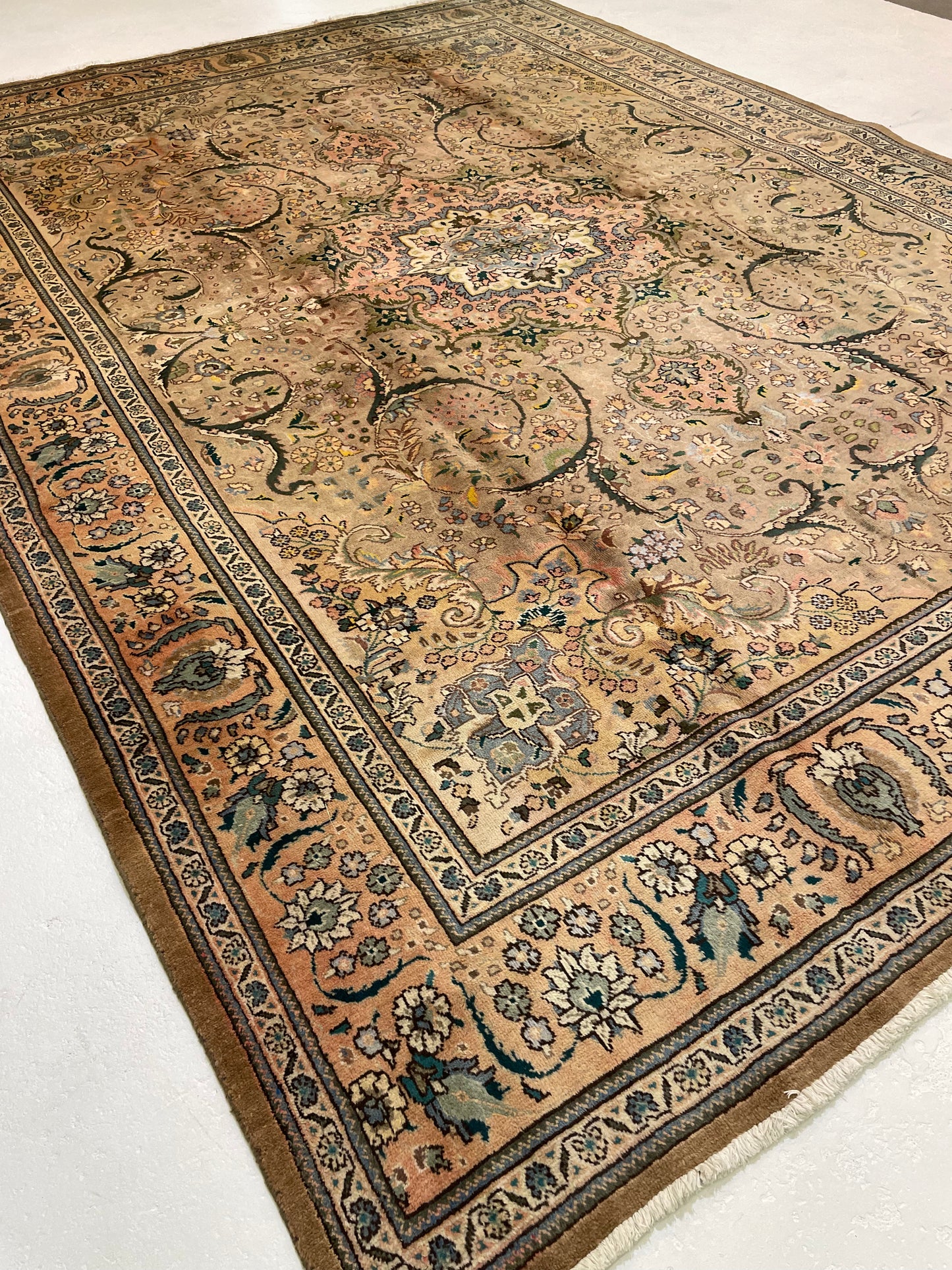 Hand-Knotted Wool Rug Tabriz 9'10" x 13'2"