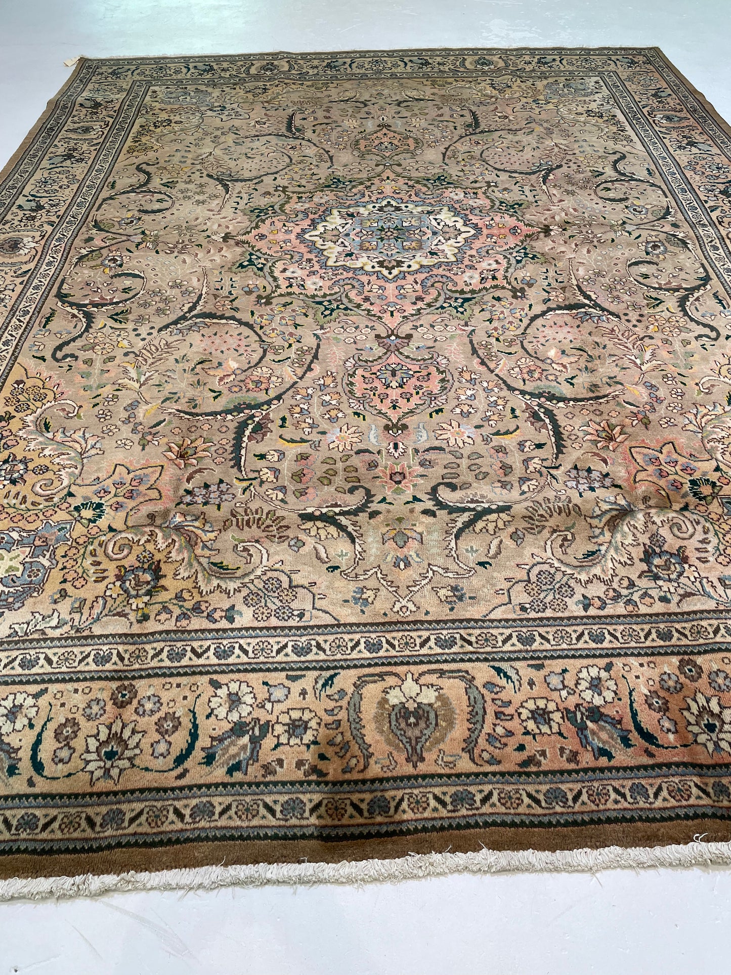 Hand-Knotted Wool Rug Tabriz 9'10" x 13'2"