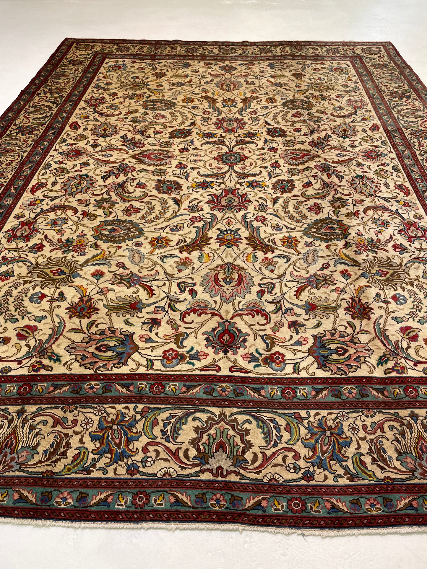 Hand-Knotted Wool Rug Tabriz 9'6" x 12'7"