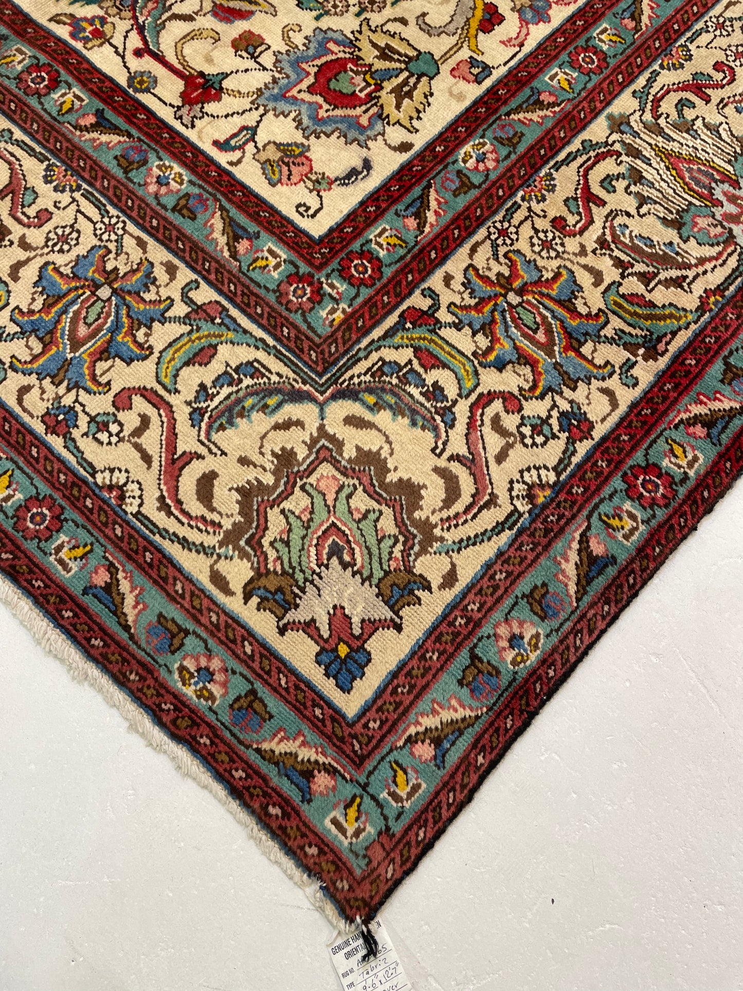 Hand-Knotted Wool Rug Tabriz 9'6" x 12'7"