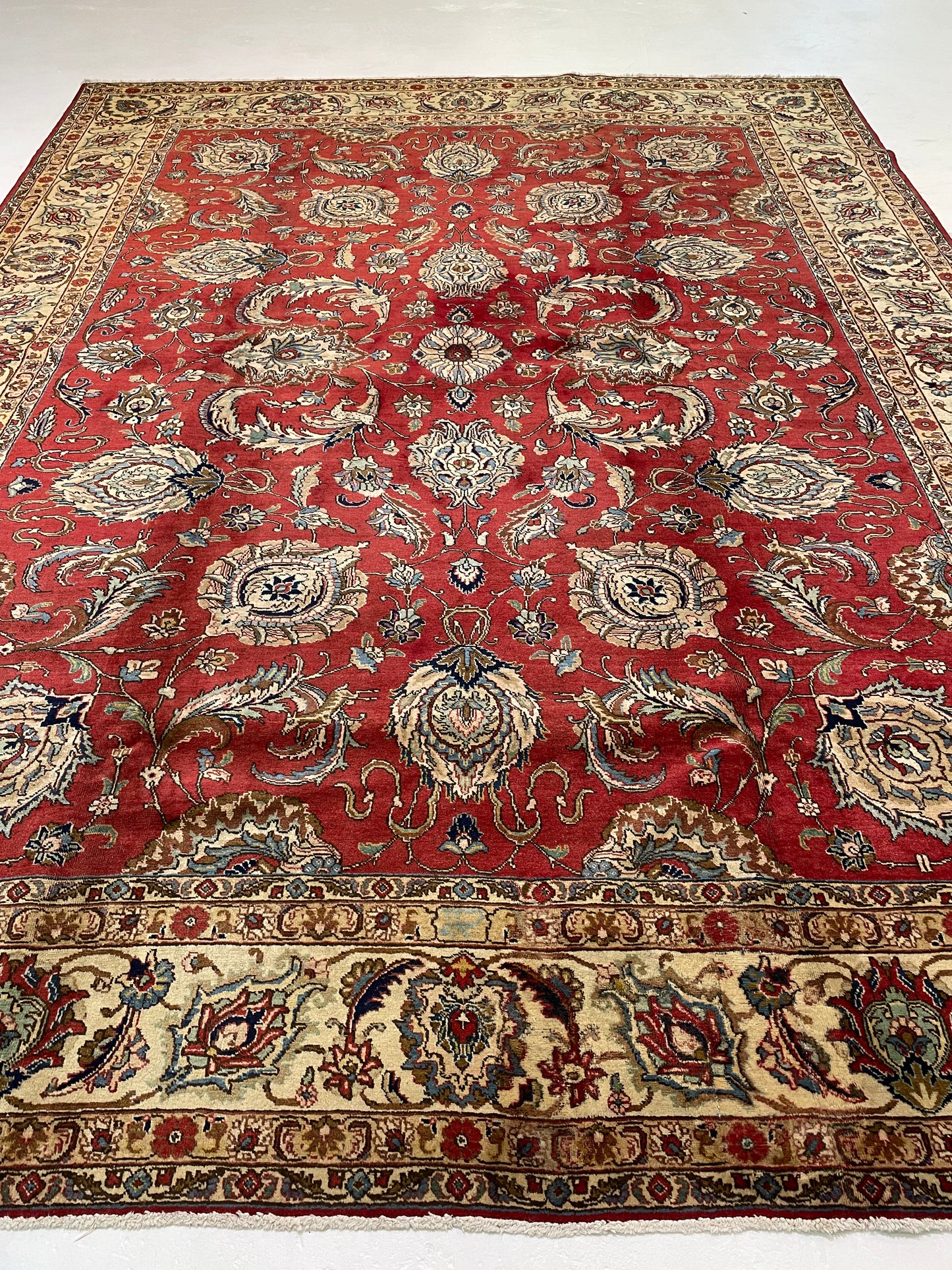 Hand-Knotted Wool Rug Tabriz 9'6" x 12'10"