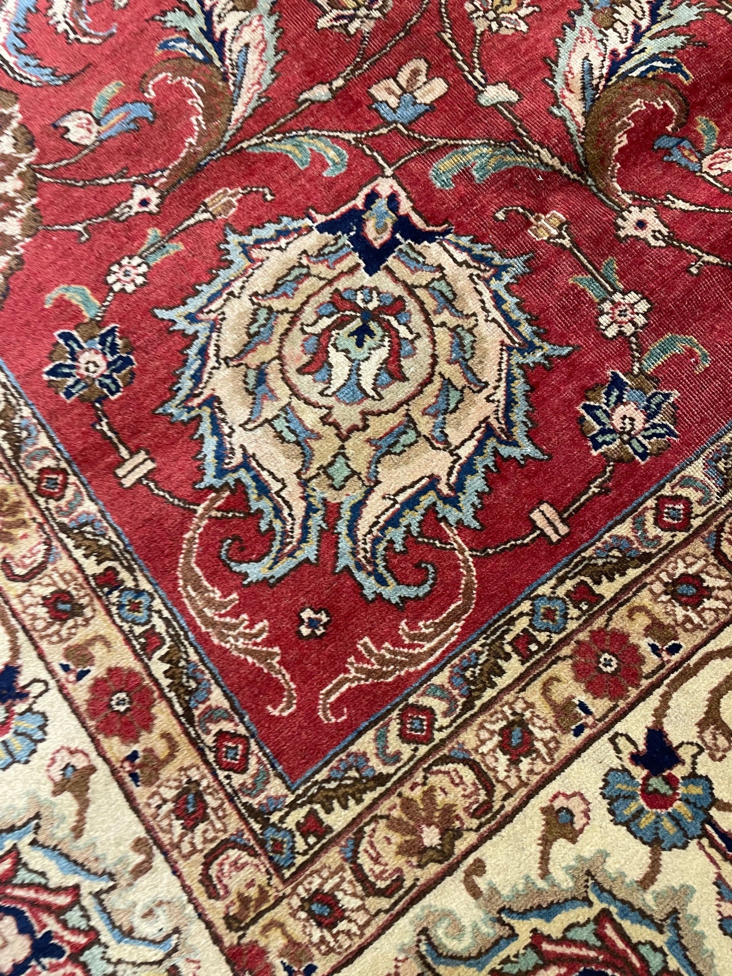 Hand-Knotted Wool Rug Tabriz 9'6" x 12'10"