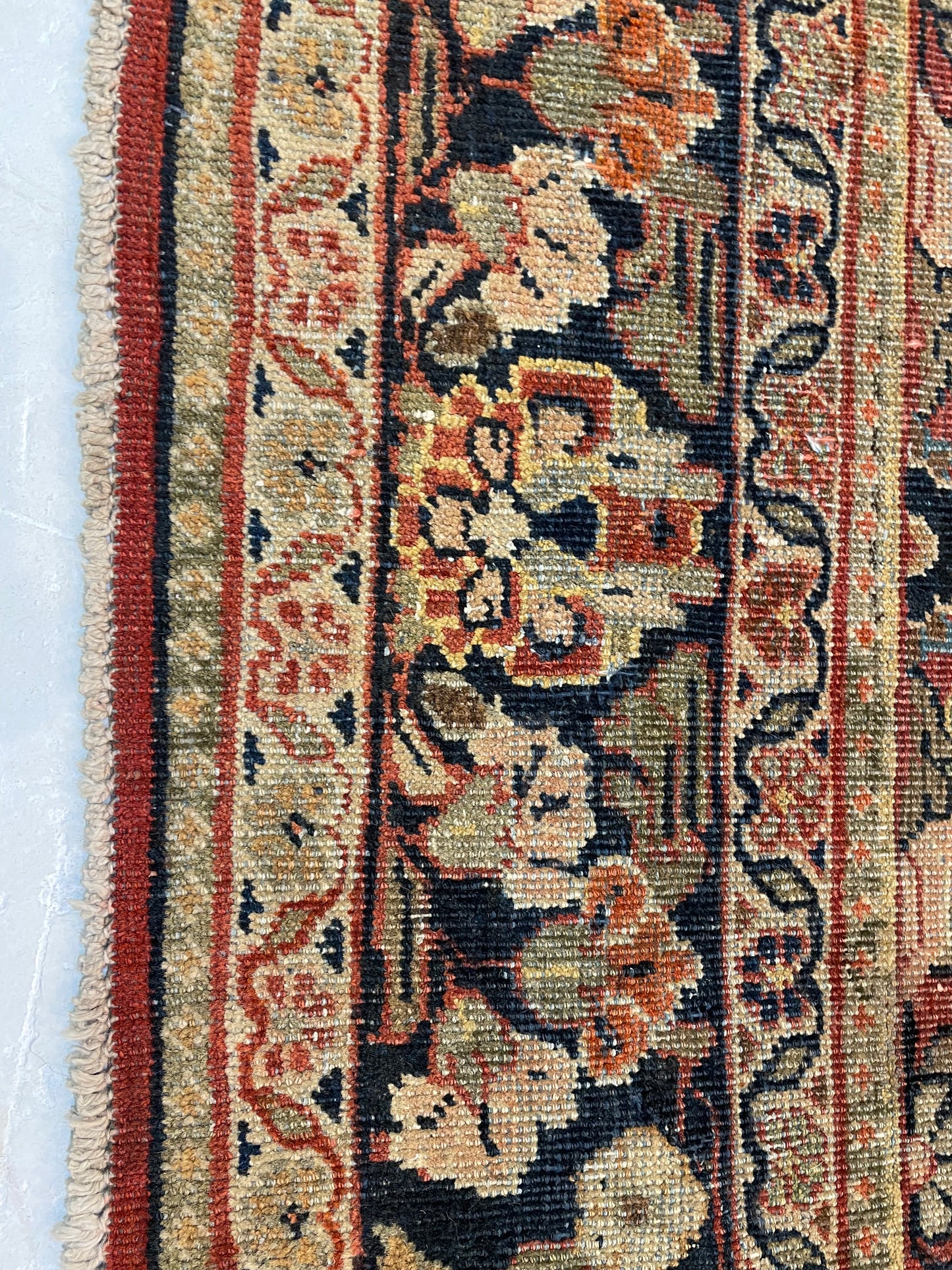 Hand-Knotted Wool Area Rug Antique Mahal 7'1" x 10'6"