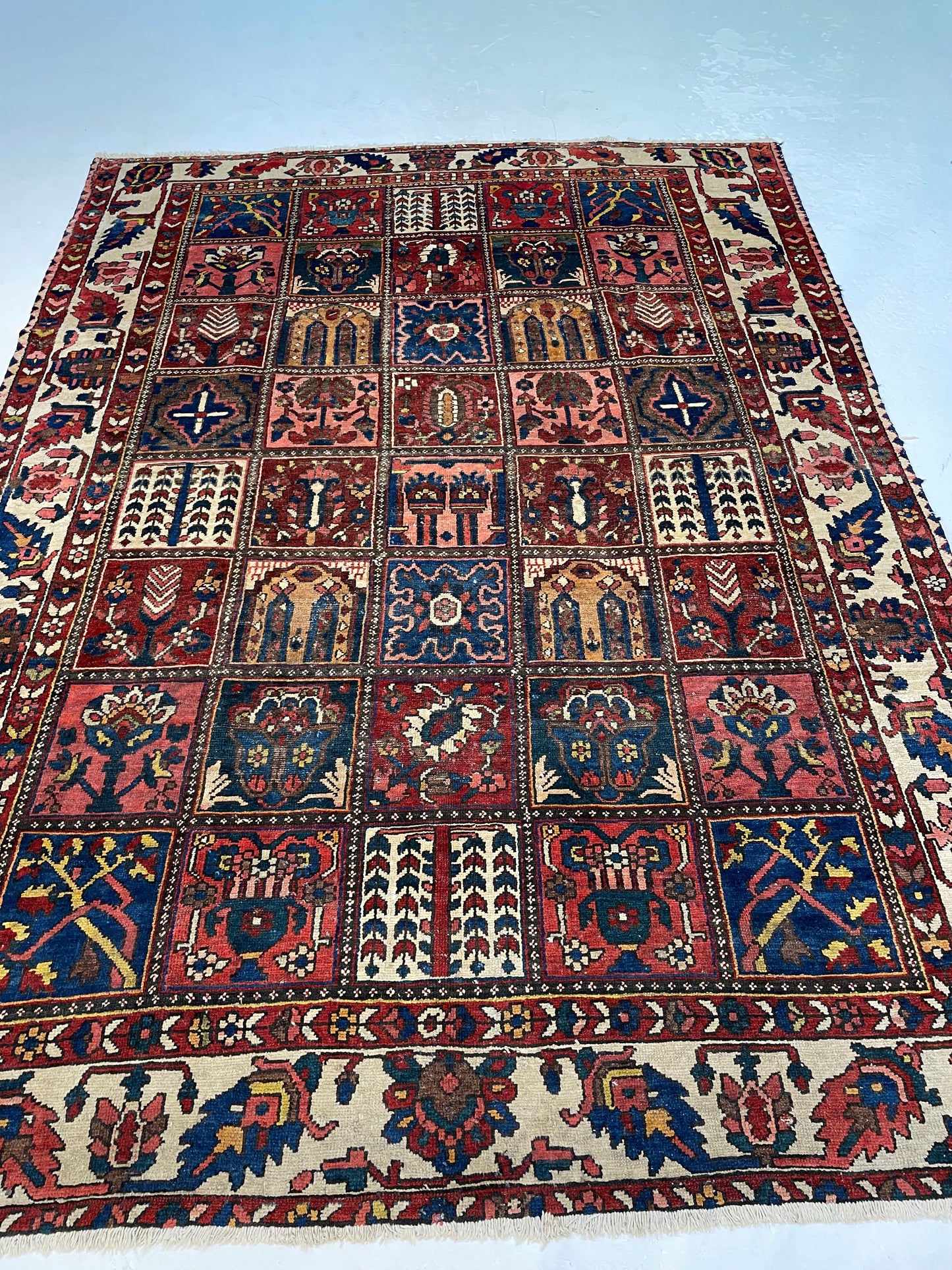 Hand-Knotted Wool Area Rug Bakhtiari Garden of Eden 6'11" x 9'5"