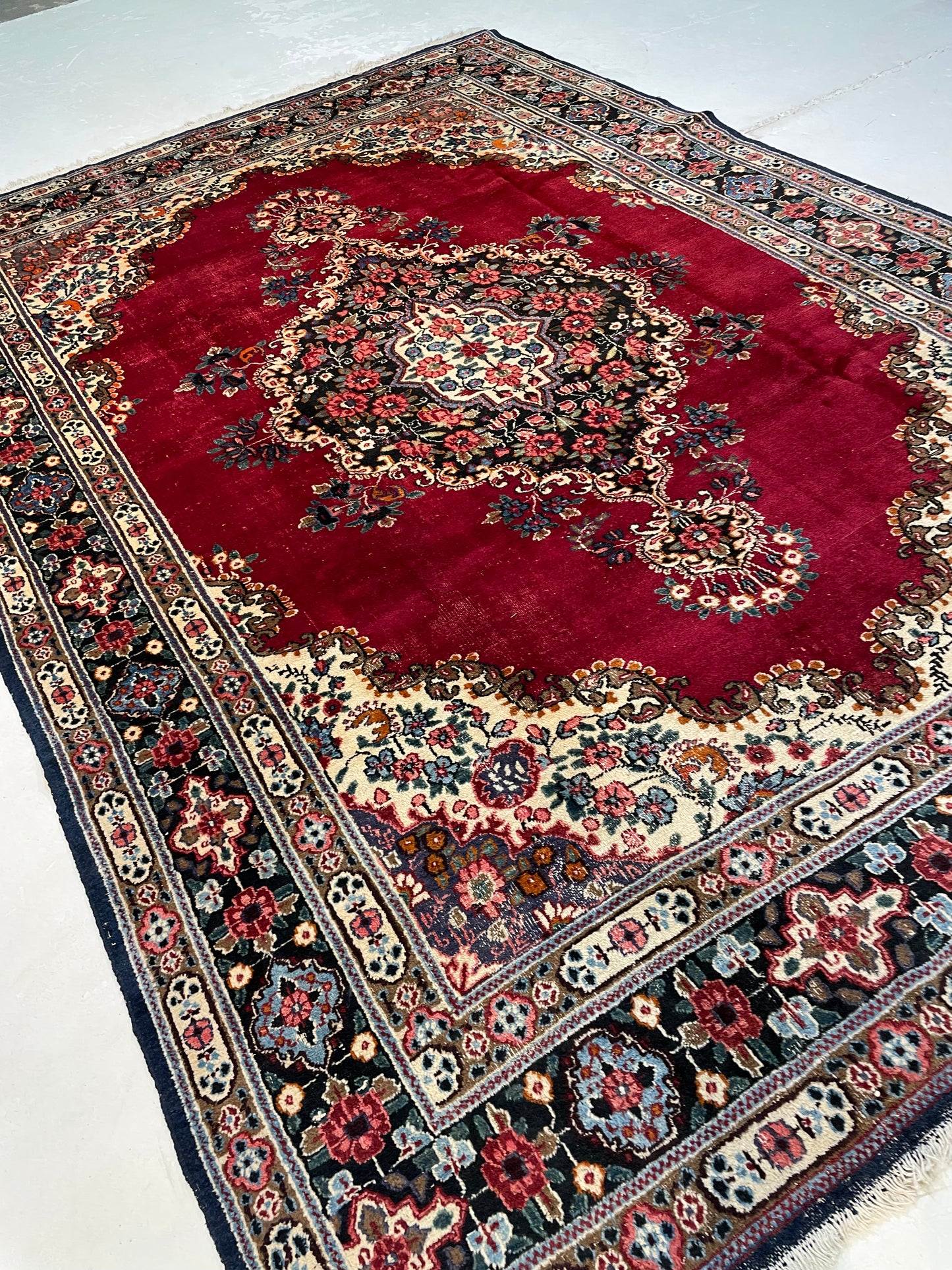 Hand-Knotted Wool Area Rug Birjand Open Field 8' x 11'3"