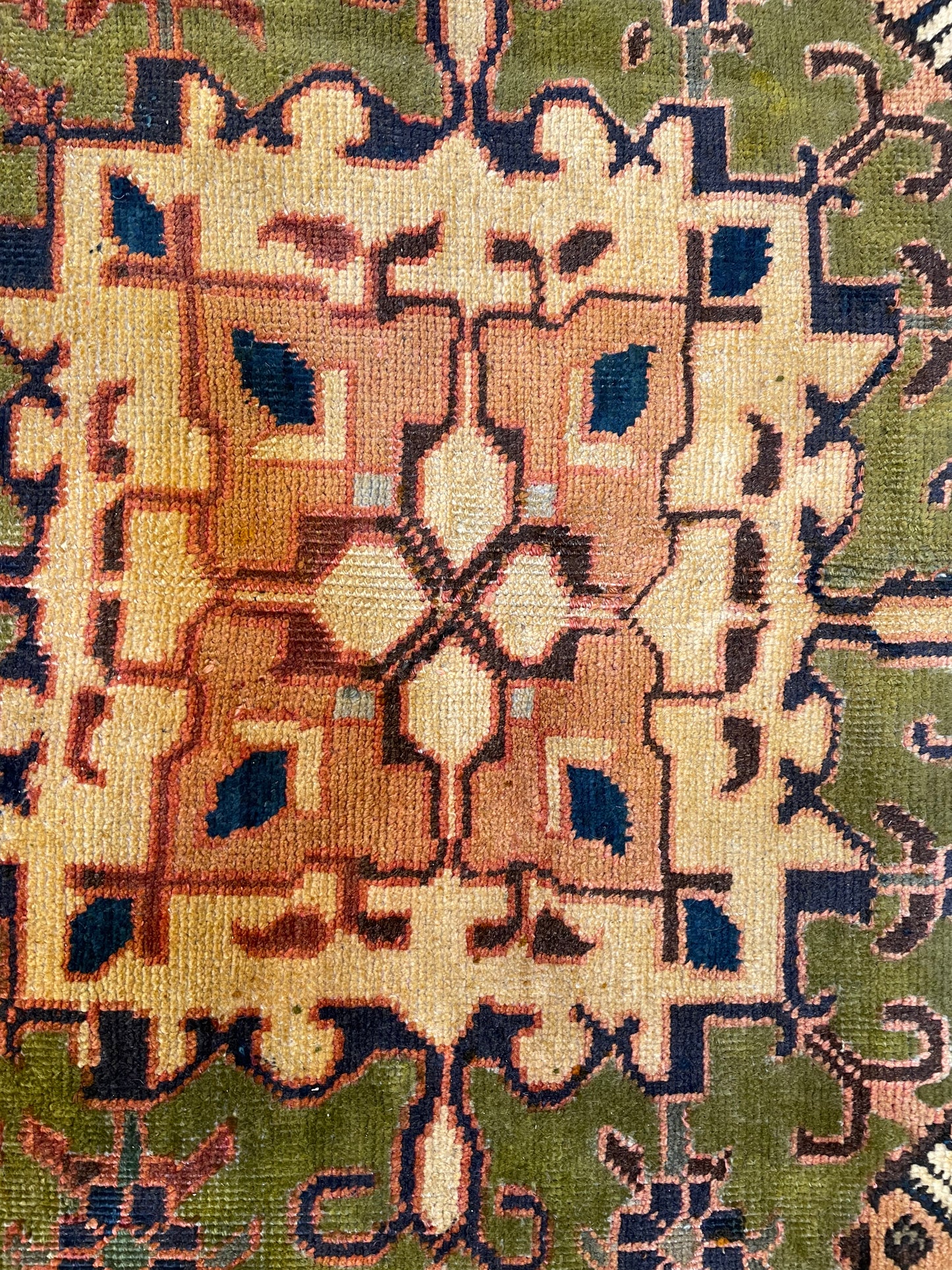 Hand-Knotted Wool Area Rug Meshkin 7'8" x 10'7"