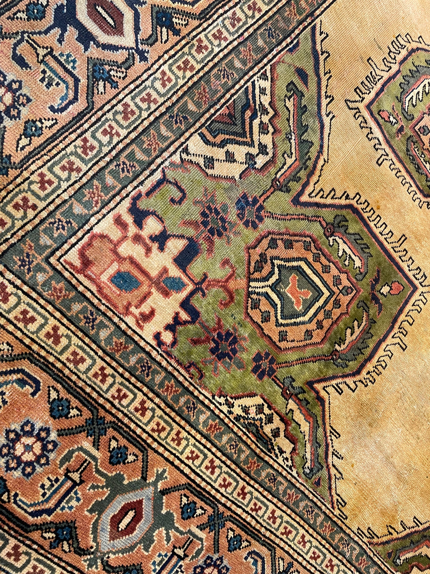 Hand-Knotted Wool Area Rug Meshkin 7'8" x 10'7"