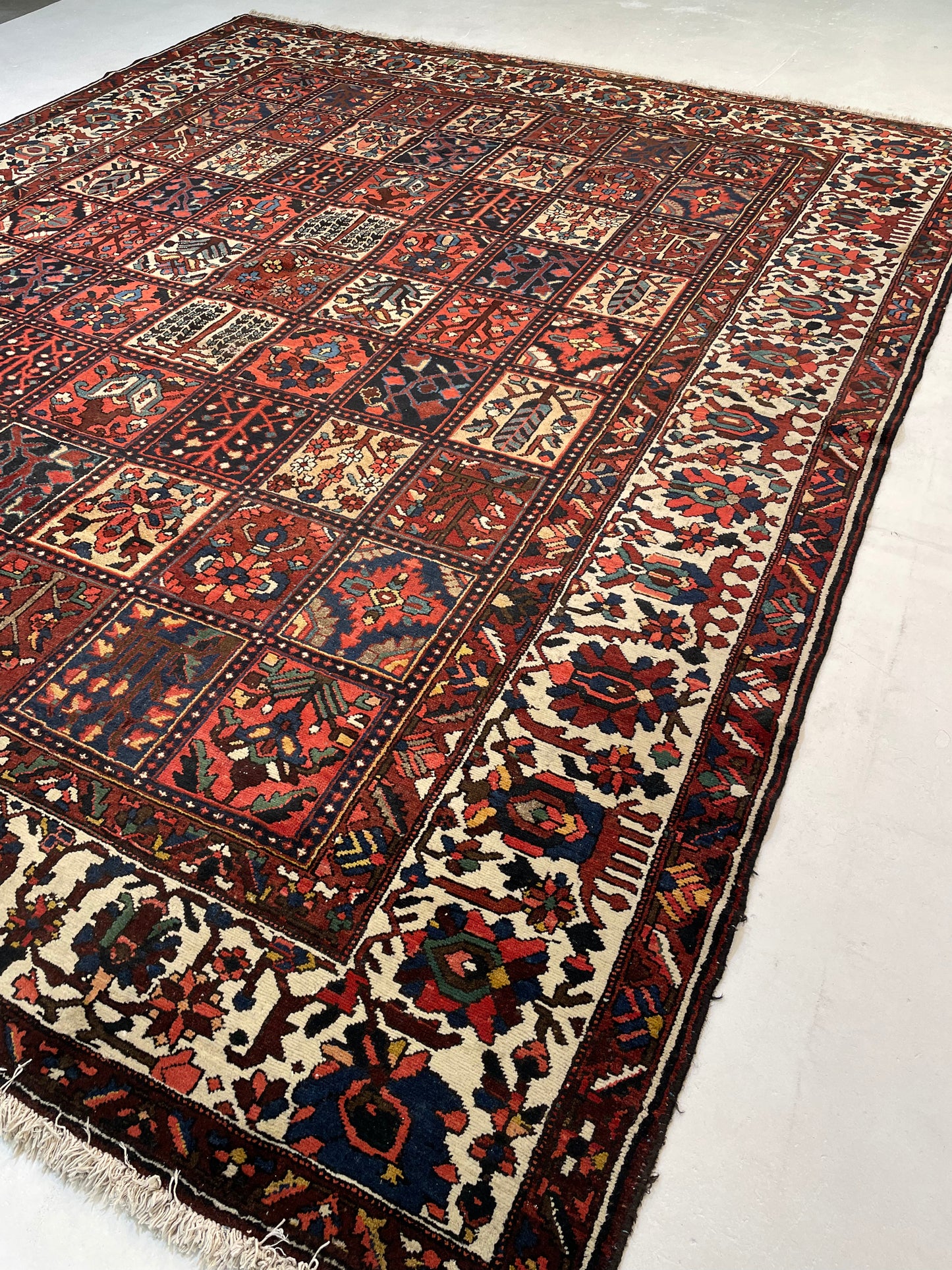 Hand-Knotted Wool Area Rug Bakhtiari 10'10" x 12'10"