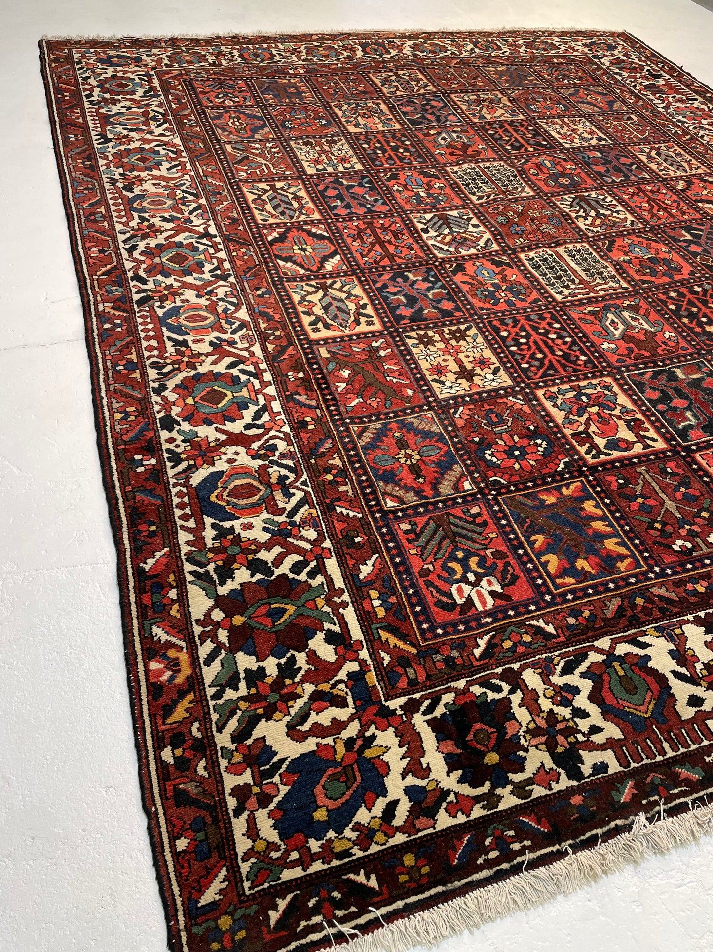Hand-Knotted Wool Area Rug Bakhtiari 10'10" x 12'10"