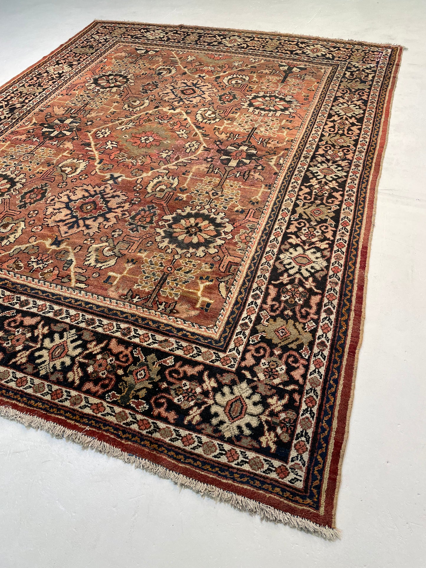 Hand-Knotted Wool Area Rug Mahal 8'6" x 11'10"