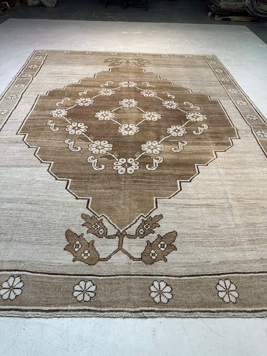 Hand-Knotted Wool Rug Turkish Oushak 9'8" x 13'