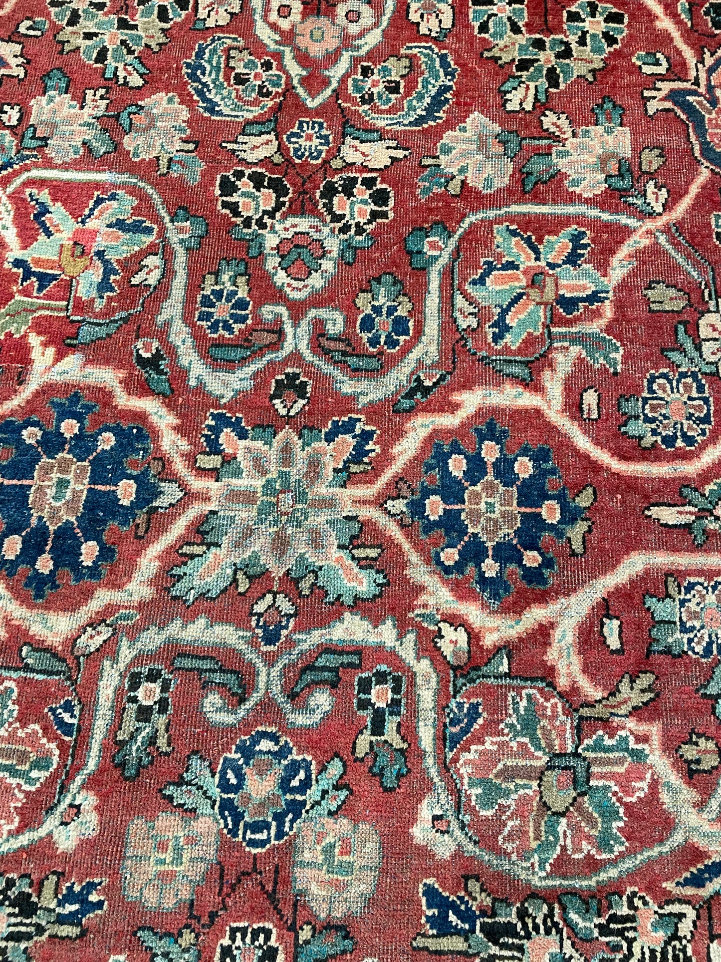 Hand-Knotted Wool Area Rug Mahal 9'6" x 12'9"