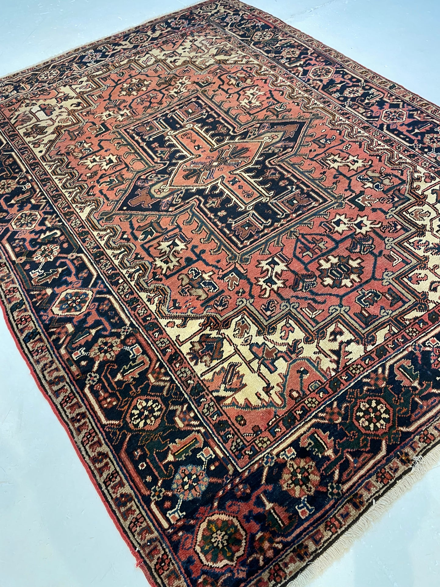 Hand-Knotted Wool Area Rug Heriz 6'11" x 8'5"