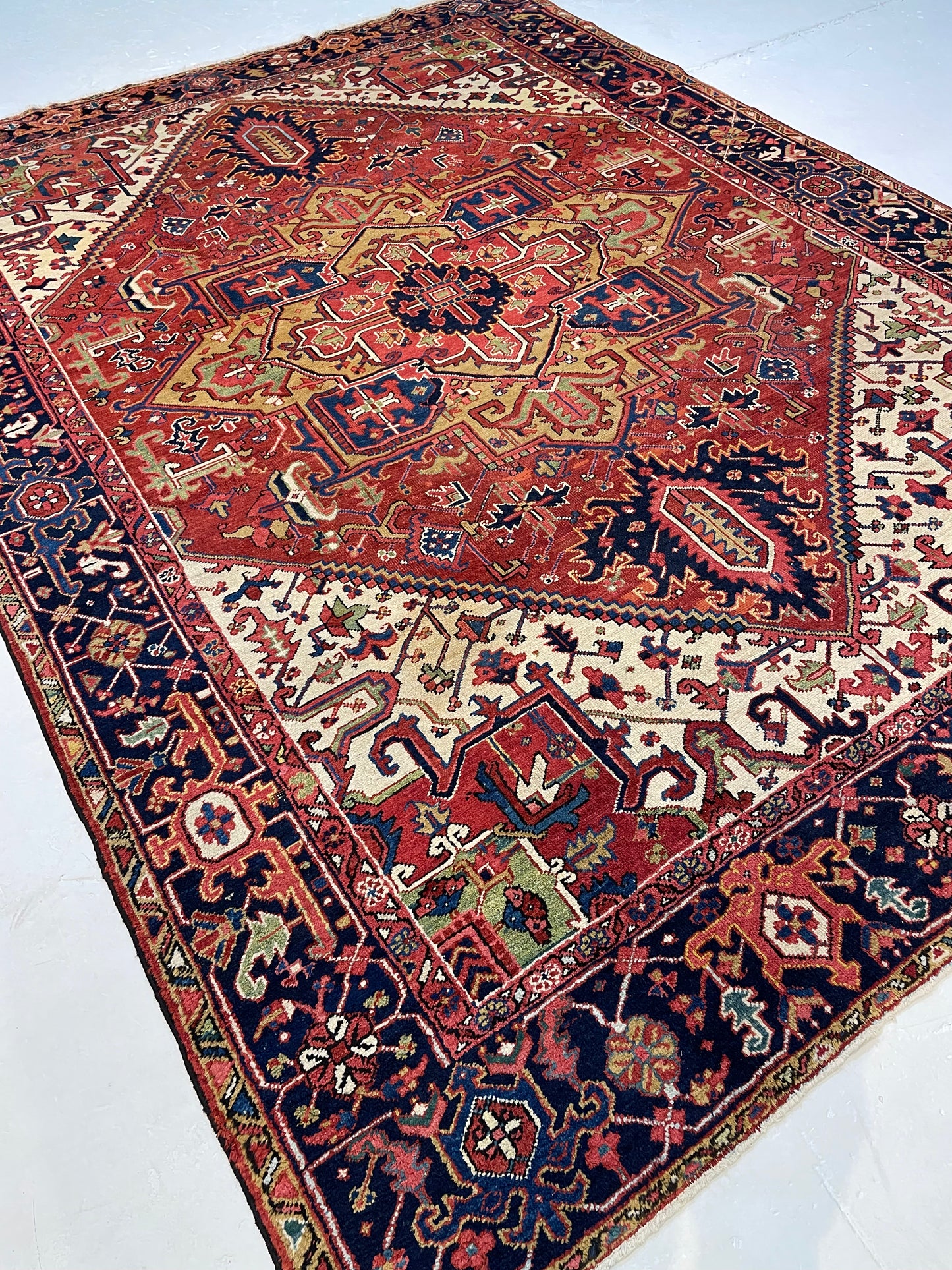 Hand-Knotted Wool Area Rug Heriz Serapi 8'1" x 11'