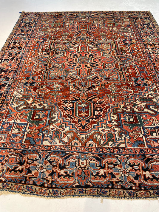 Antique Hand-Knotted Wool Area Rug Heriz Serapi 7'10" x 9'10"