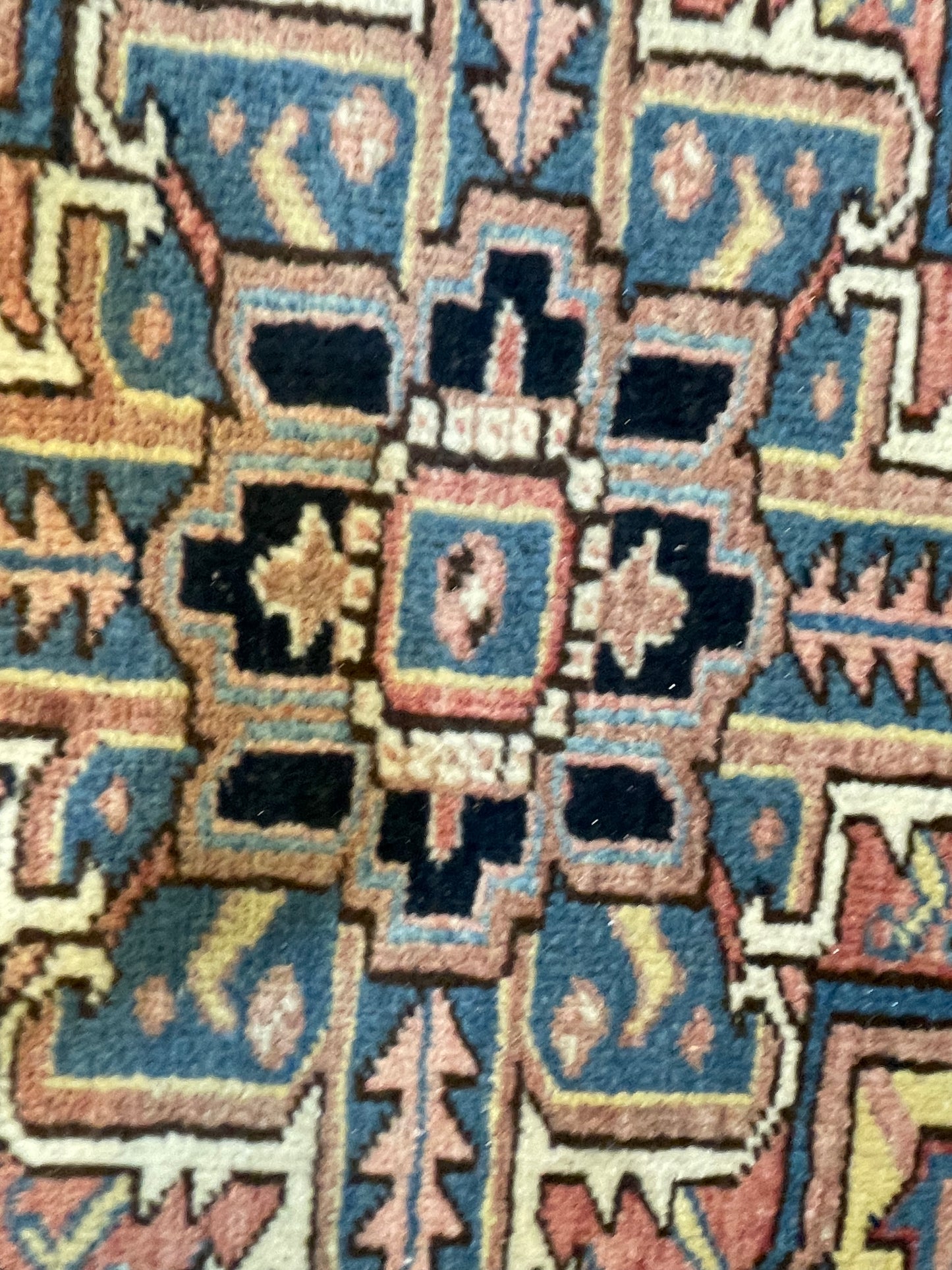Antique Hand-Knotted Wool Area Rug Heriz 7'4" x 10'