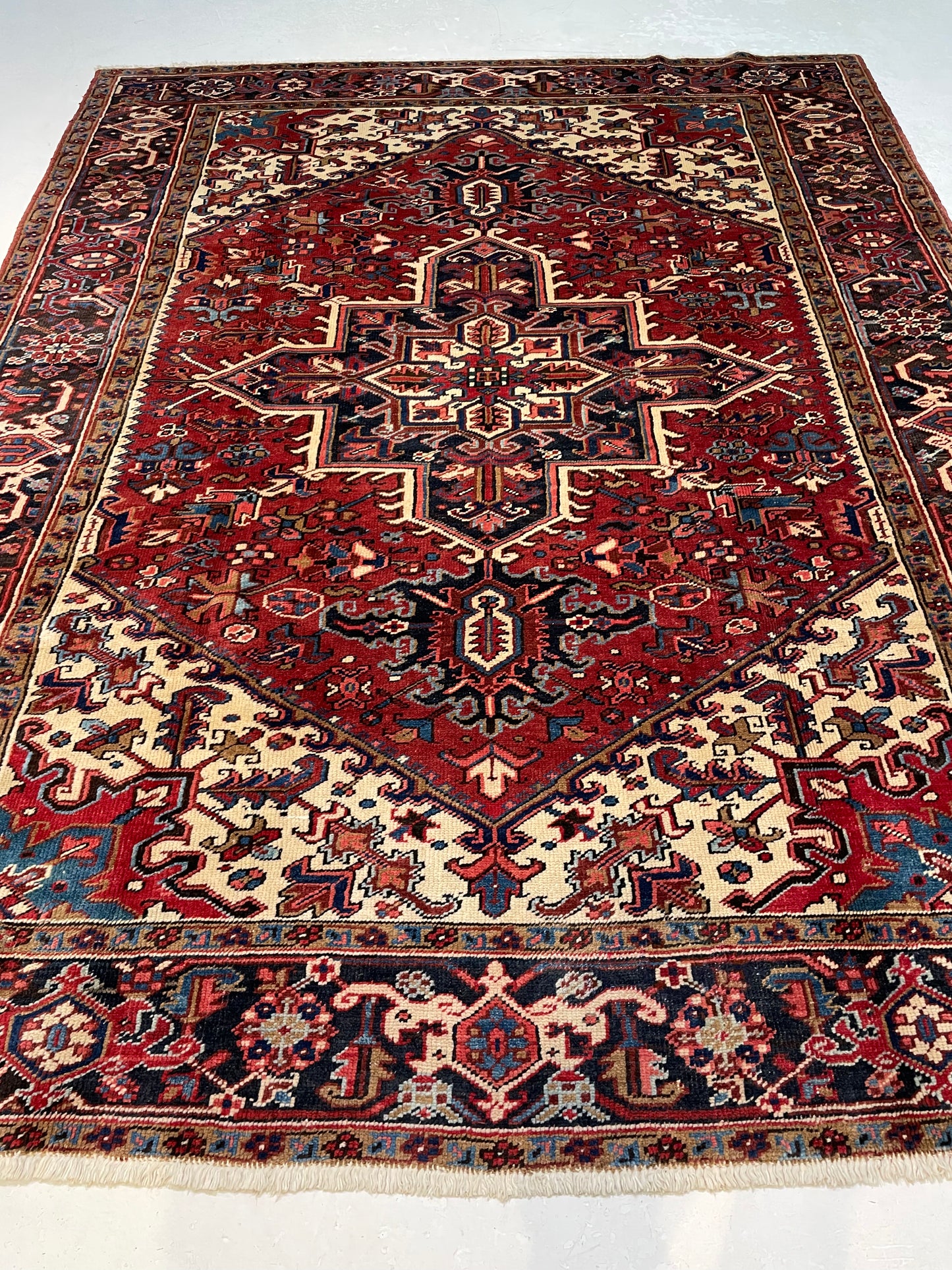 Hand-Knotted Wool Area Rug Heriz 7'3' x 9'2"
