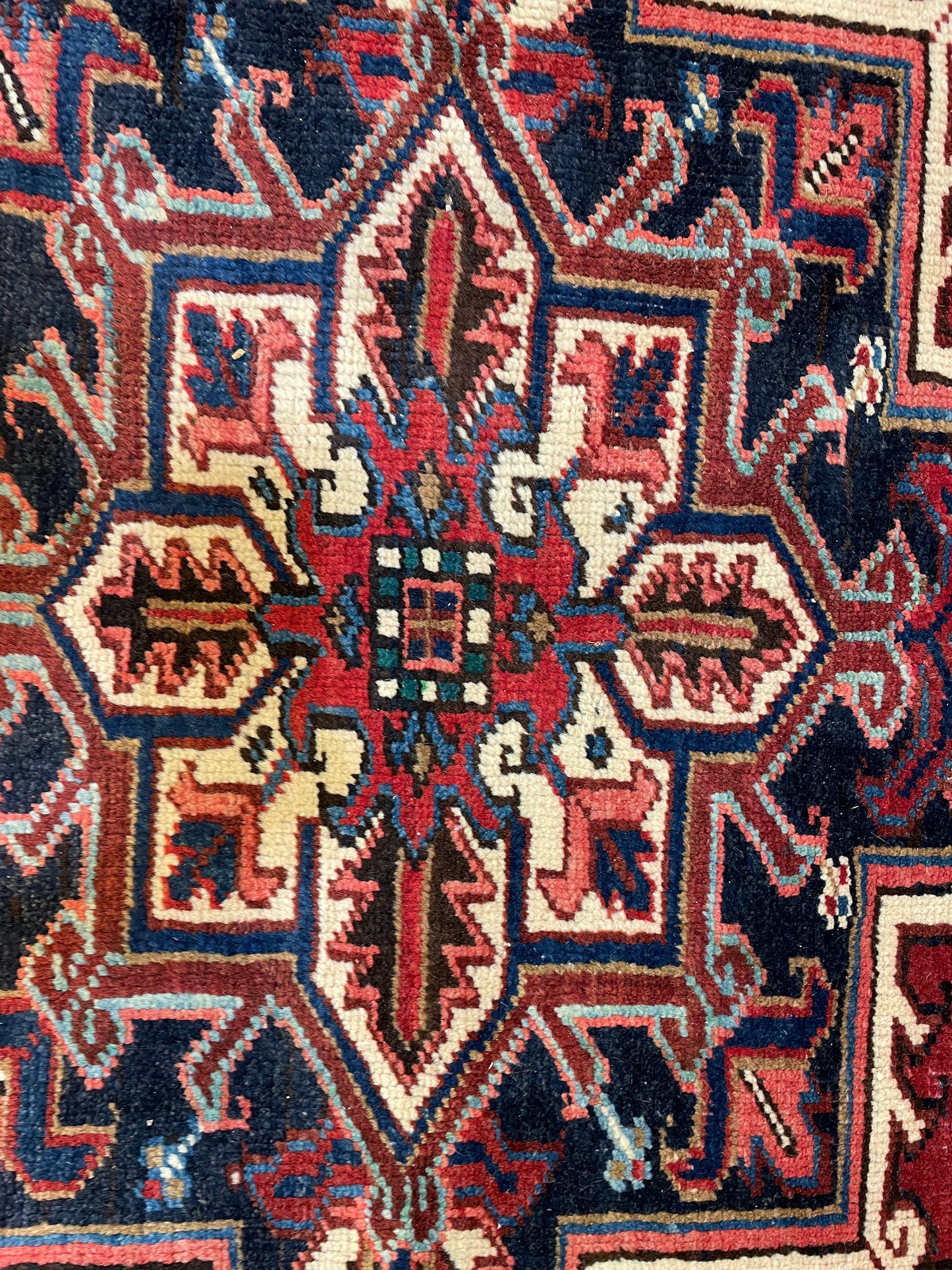 Hand-Knotted Wool Area Rug Heriz 7'3' x 9'2"