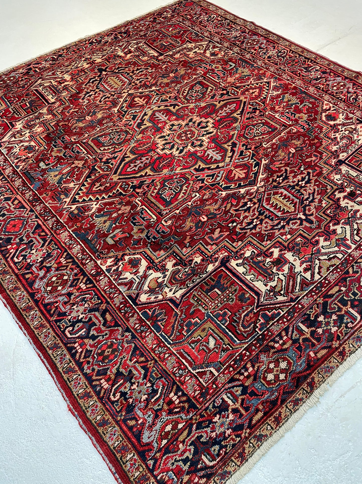 Hand-Knotted Wool Area Rug Heriz 7'8" x 10'