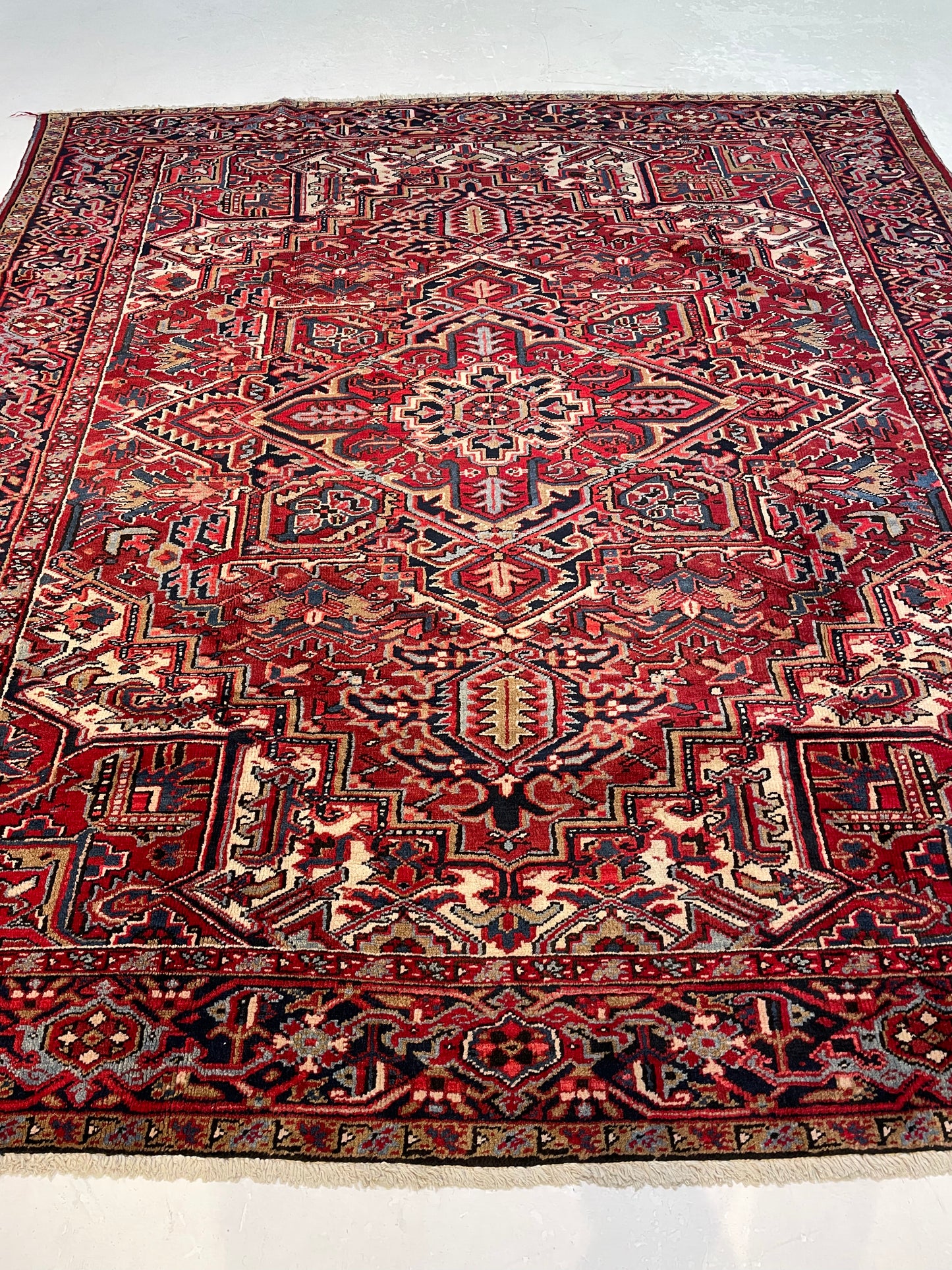 Hand-Knotted Wool Area Rug Heriz 7'8" x 10'