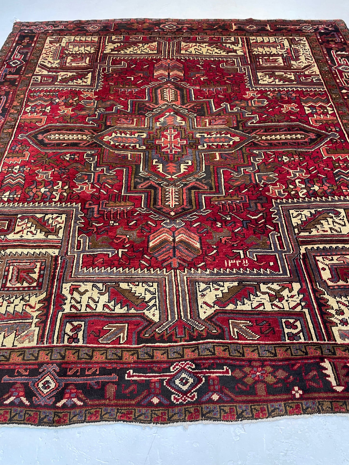 Hand-Knotted Wool Area Rug Heriz Square 7'8" x 8'3"