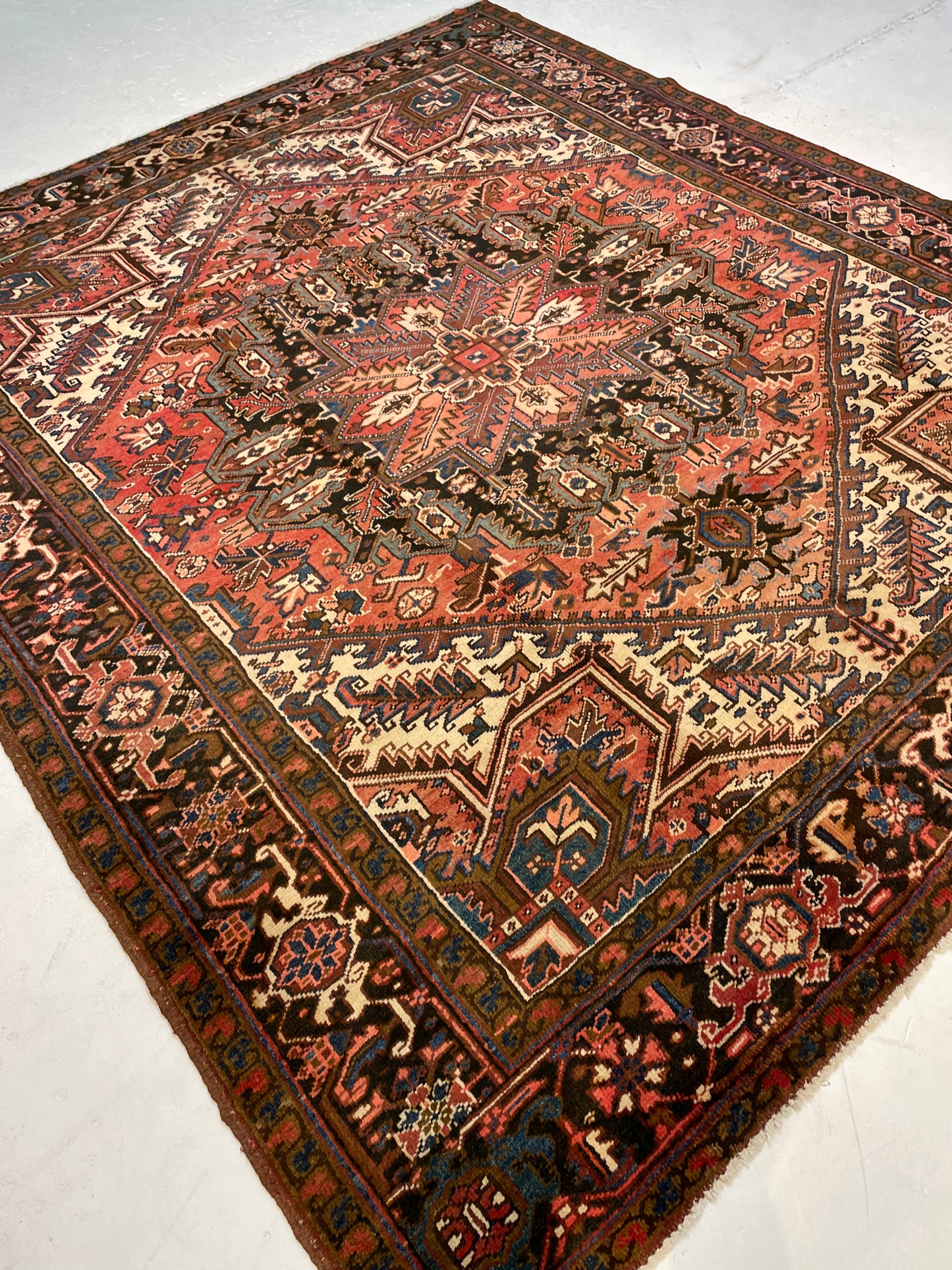 Hand-Knotted Wool Area Rug Heriz 7'9" x 9'2"