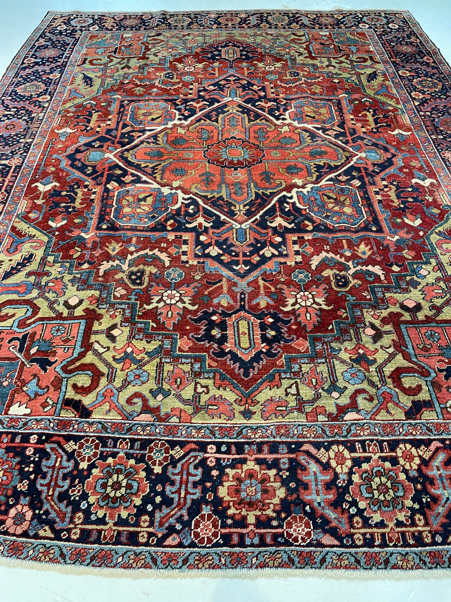 Antique Hand-Knotted Wool Area Rug Heriz 8'9" x 11'6"