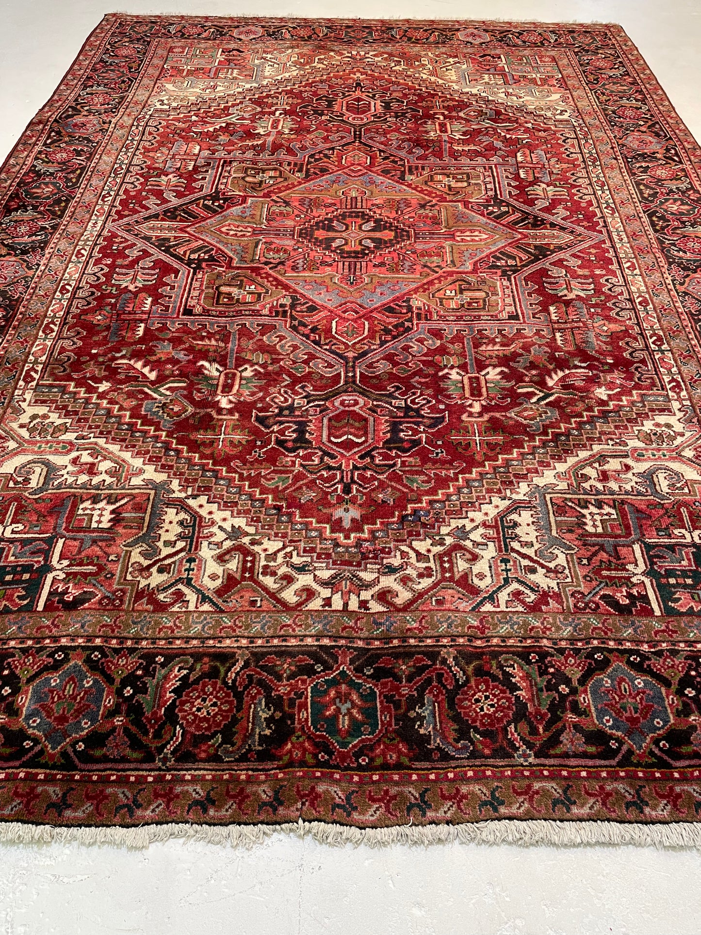 Hand-Knotted Wool Area Rug Heriz 7'11" x 11'1"