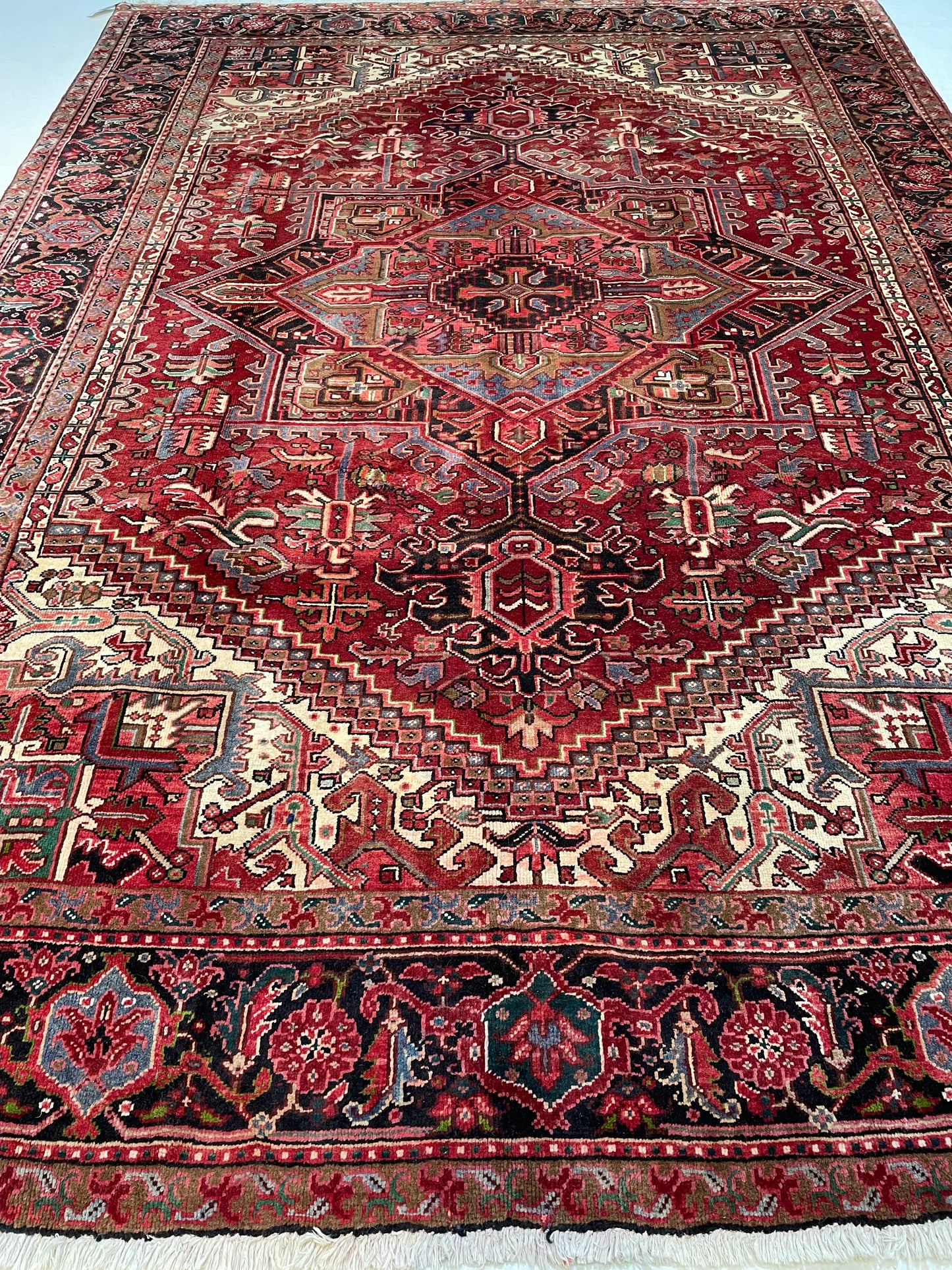 Hand-Knotted Wool Area Rug Heriz 7'11" x 11'1"