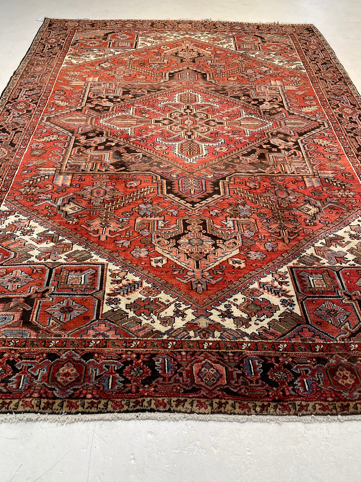 Hand-Knotted Wool Area Rug Heriz 8' x 11'2"