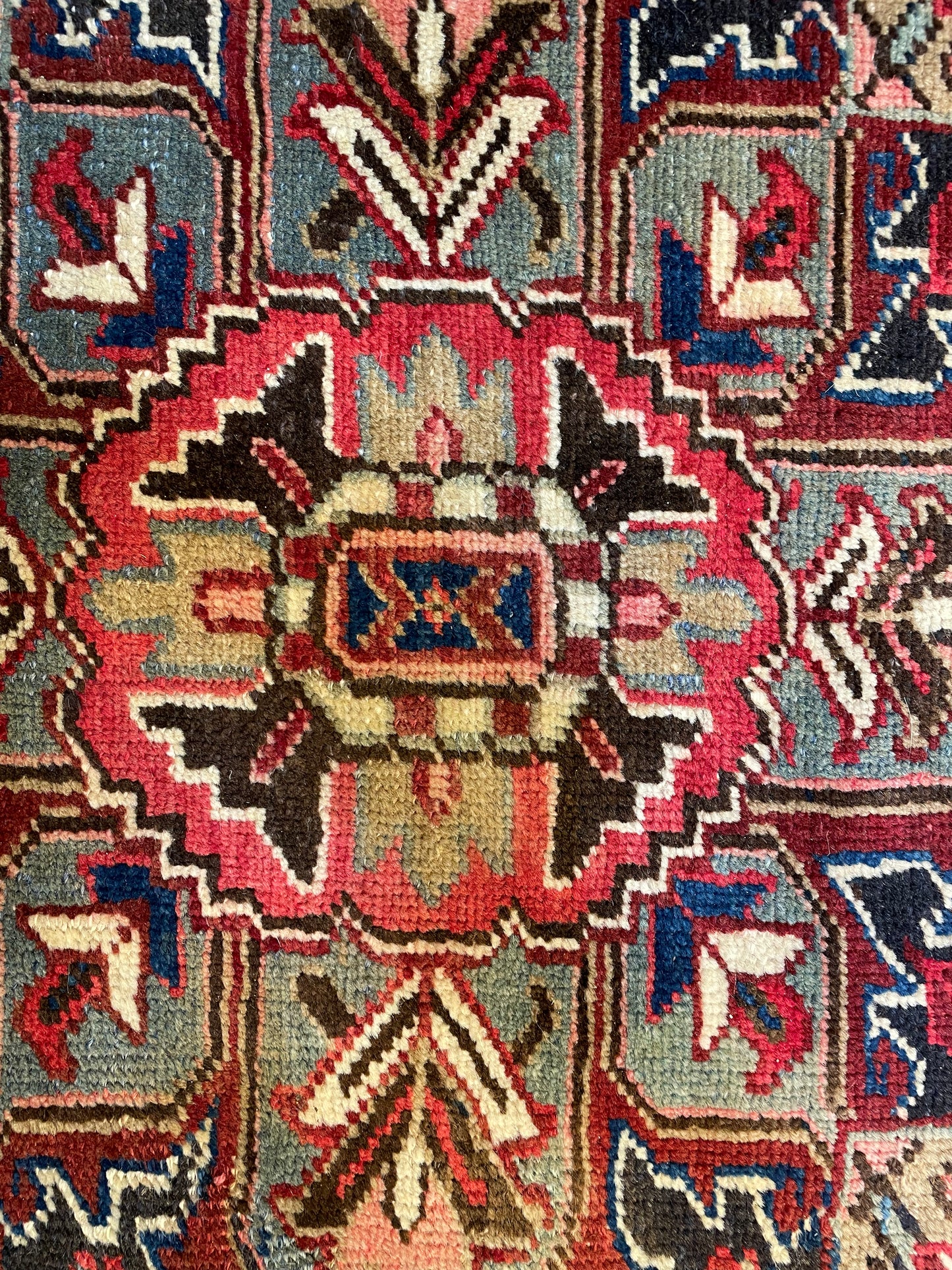 Hand-Knotted Wool Area Rug Heriz 8'8" x 11'8"
