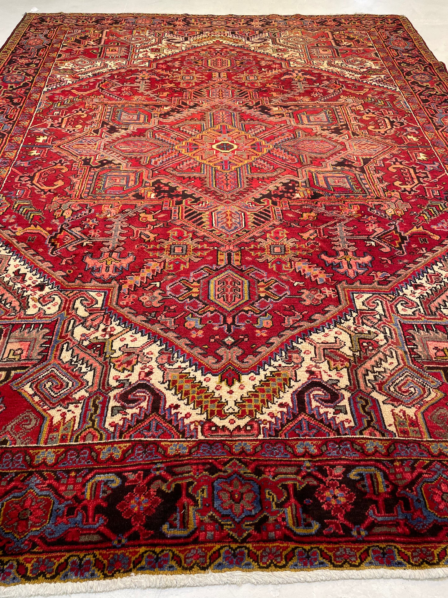 Hand-Knotted Wool Area Rug Heriz 8'8" x 11'2"